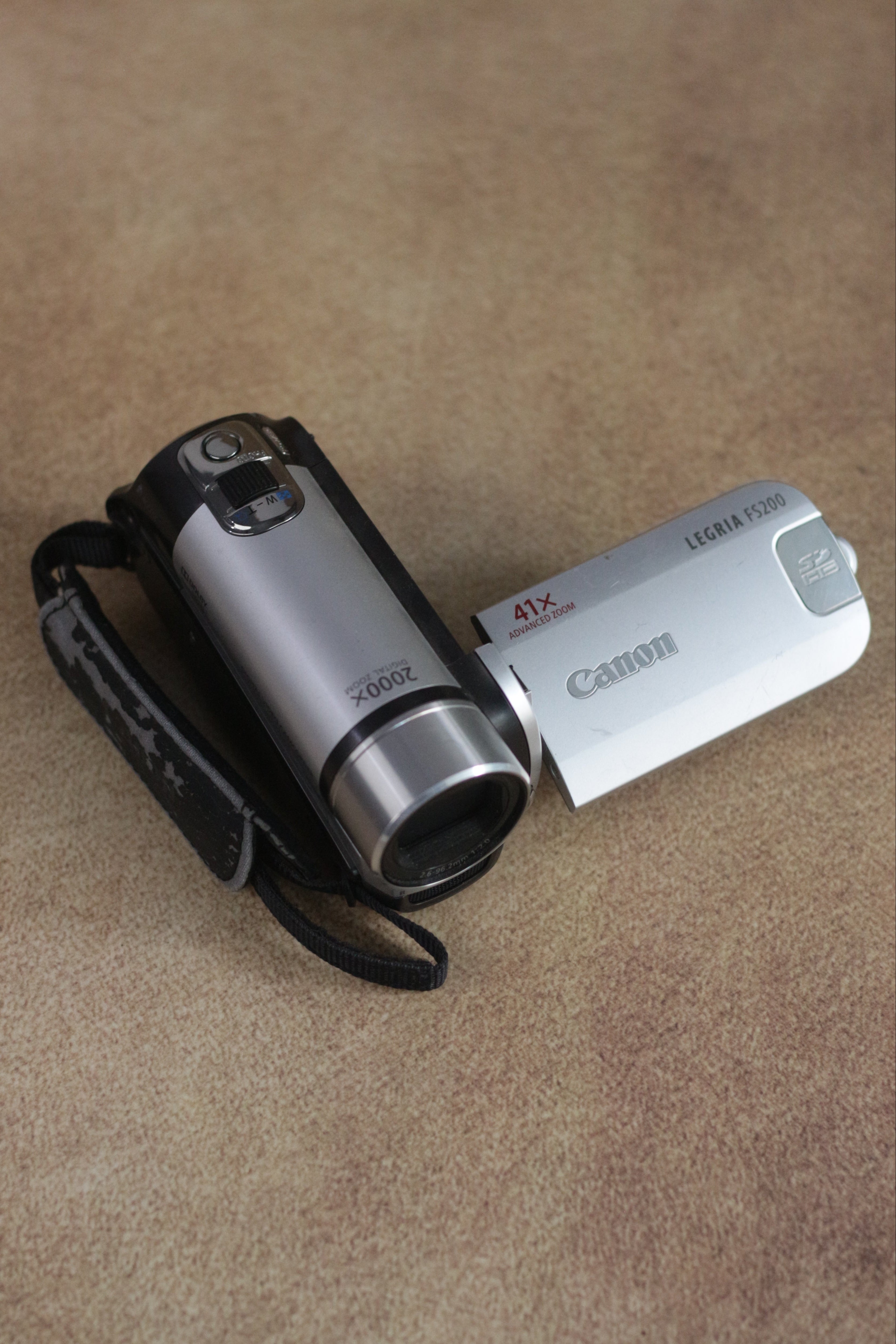 Canon Legria FS200