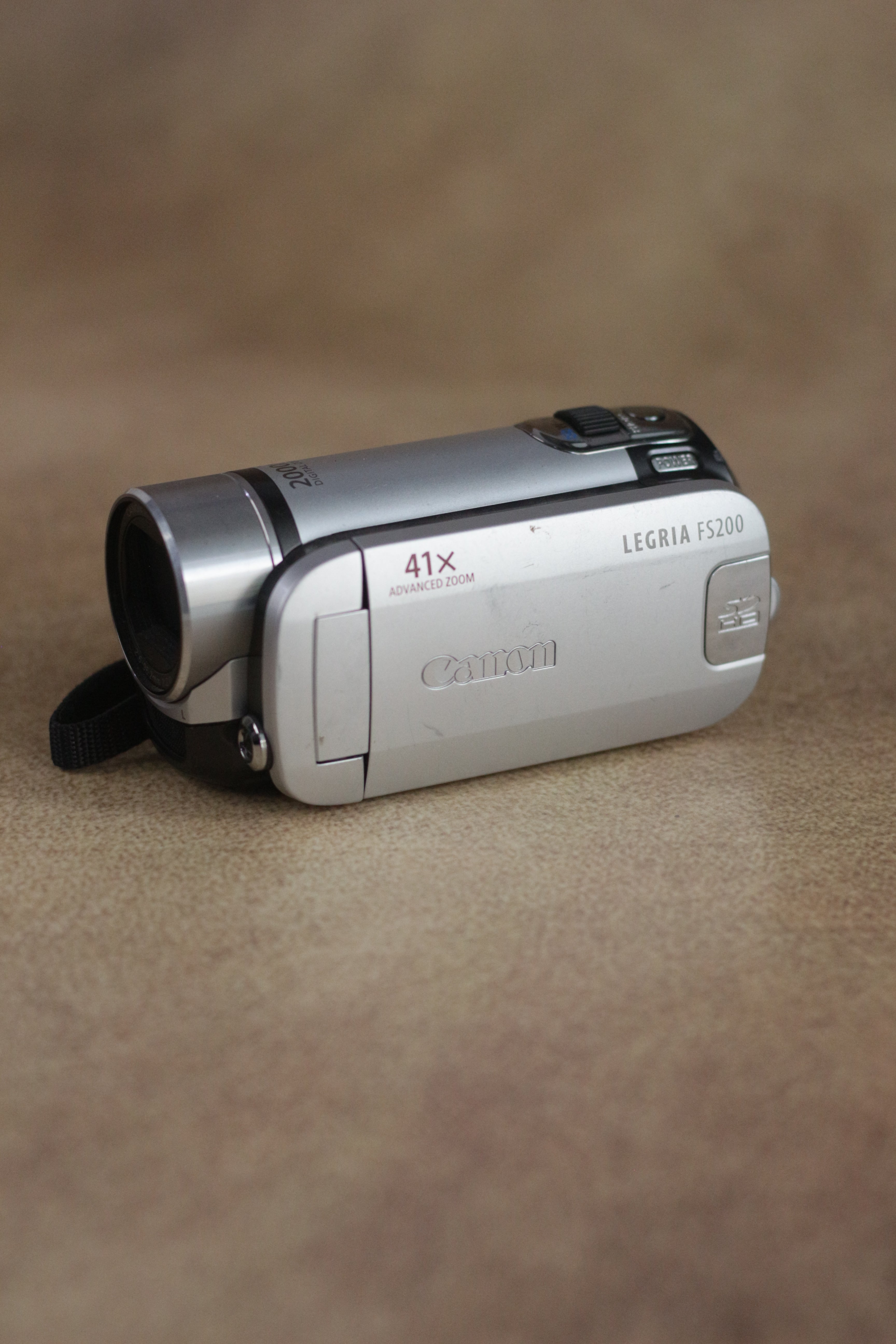 Canon Legria FS200