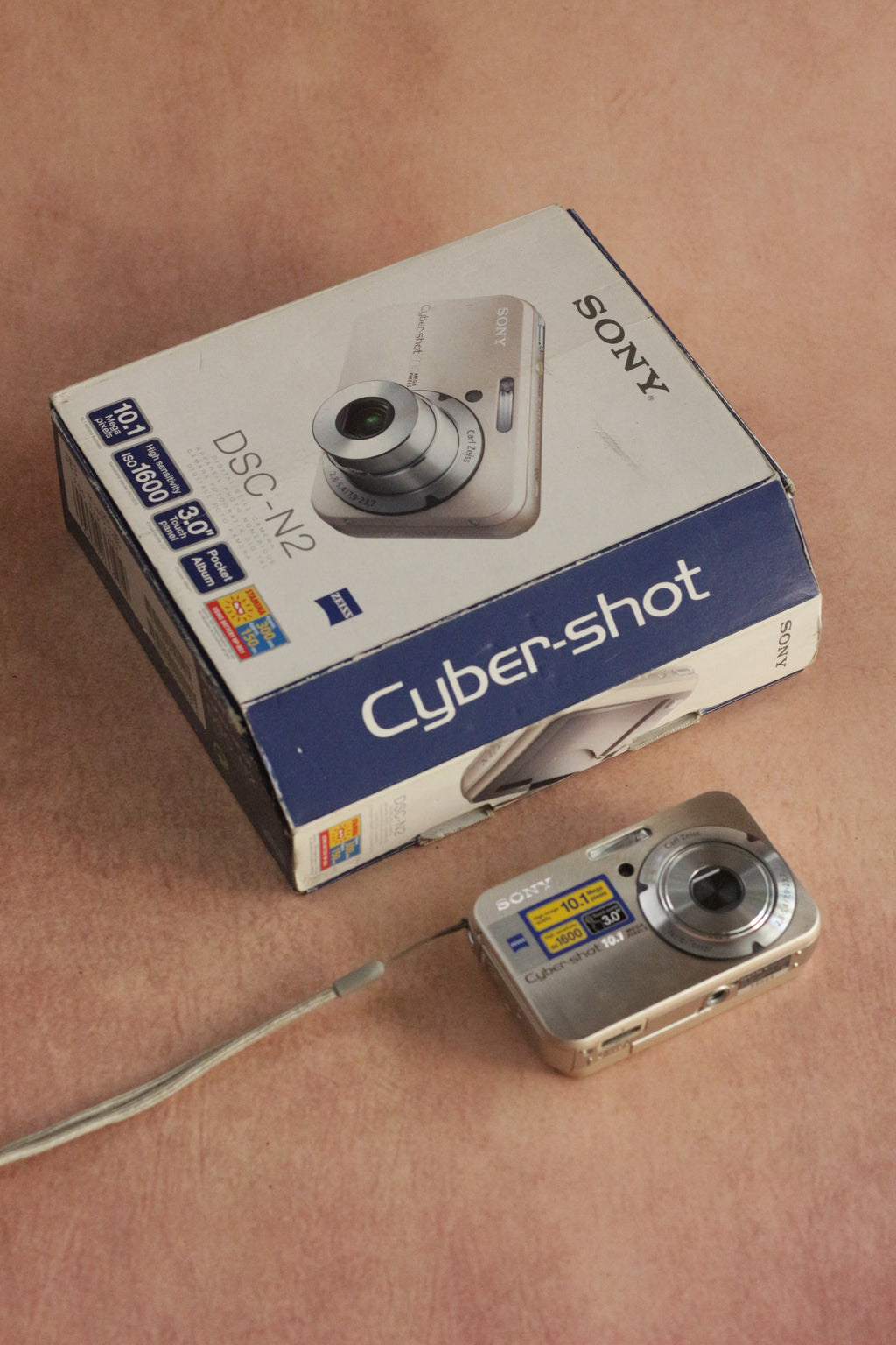 Sony Cyber-shot DSC-N2 + original box