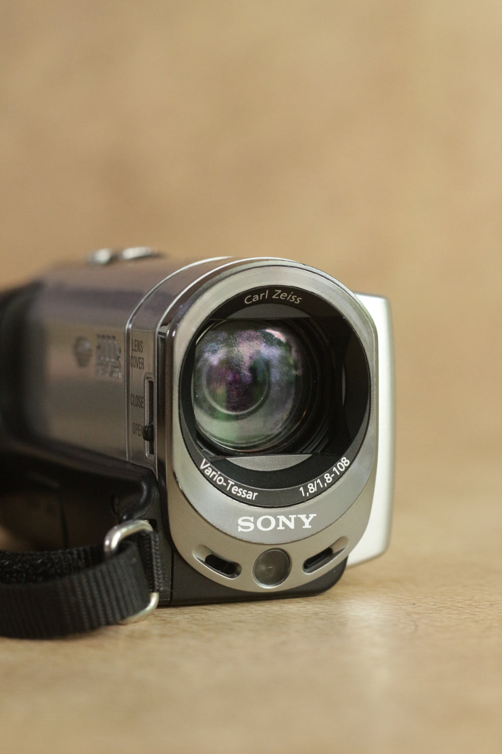 Sony Handycam DCR-SX 63