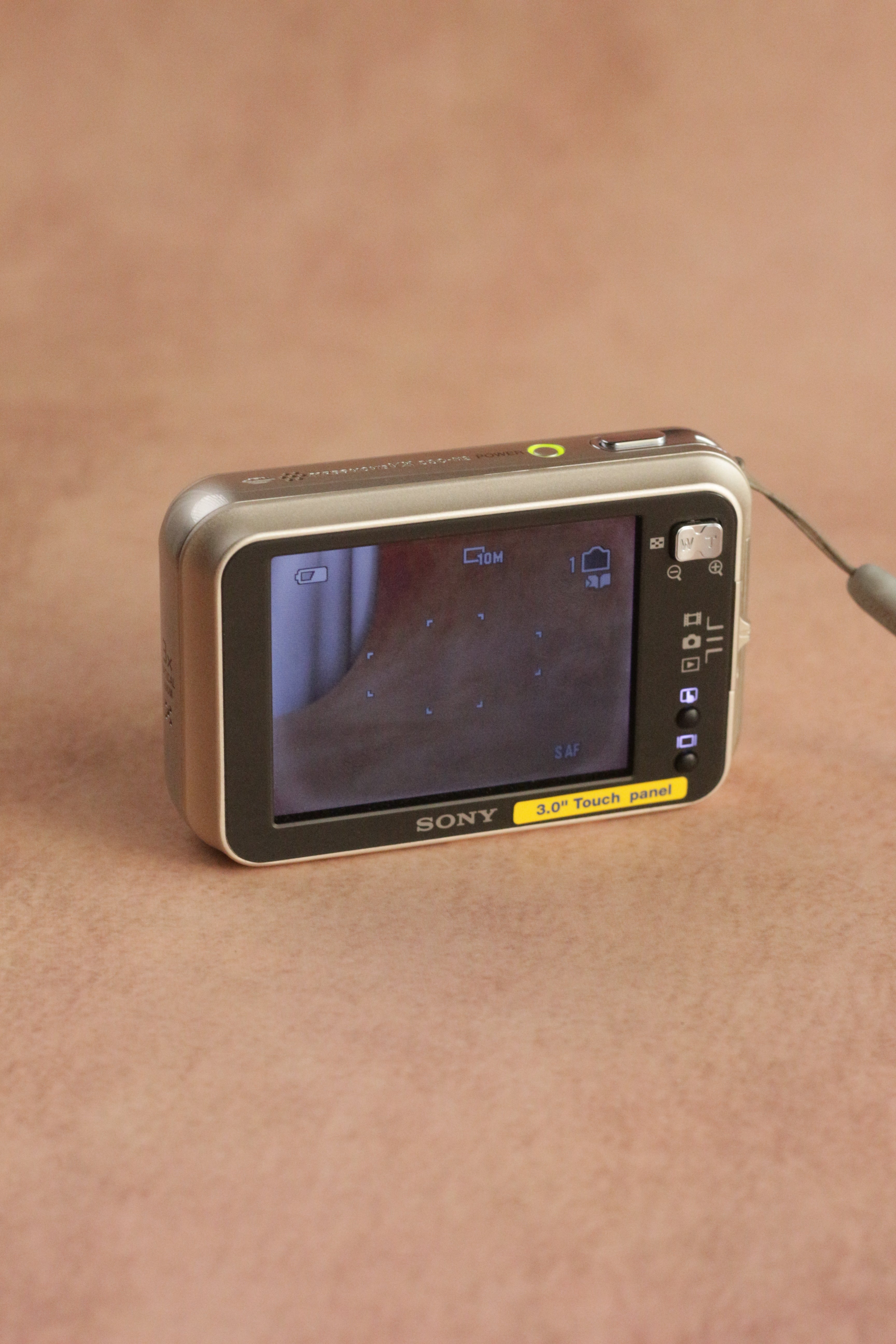Sony Cyber-shot DSC-N2 + original box