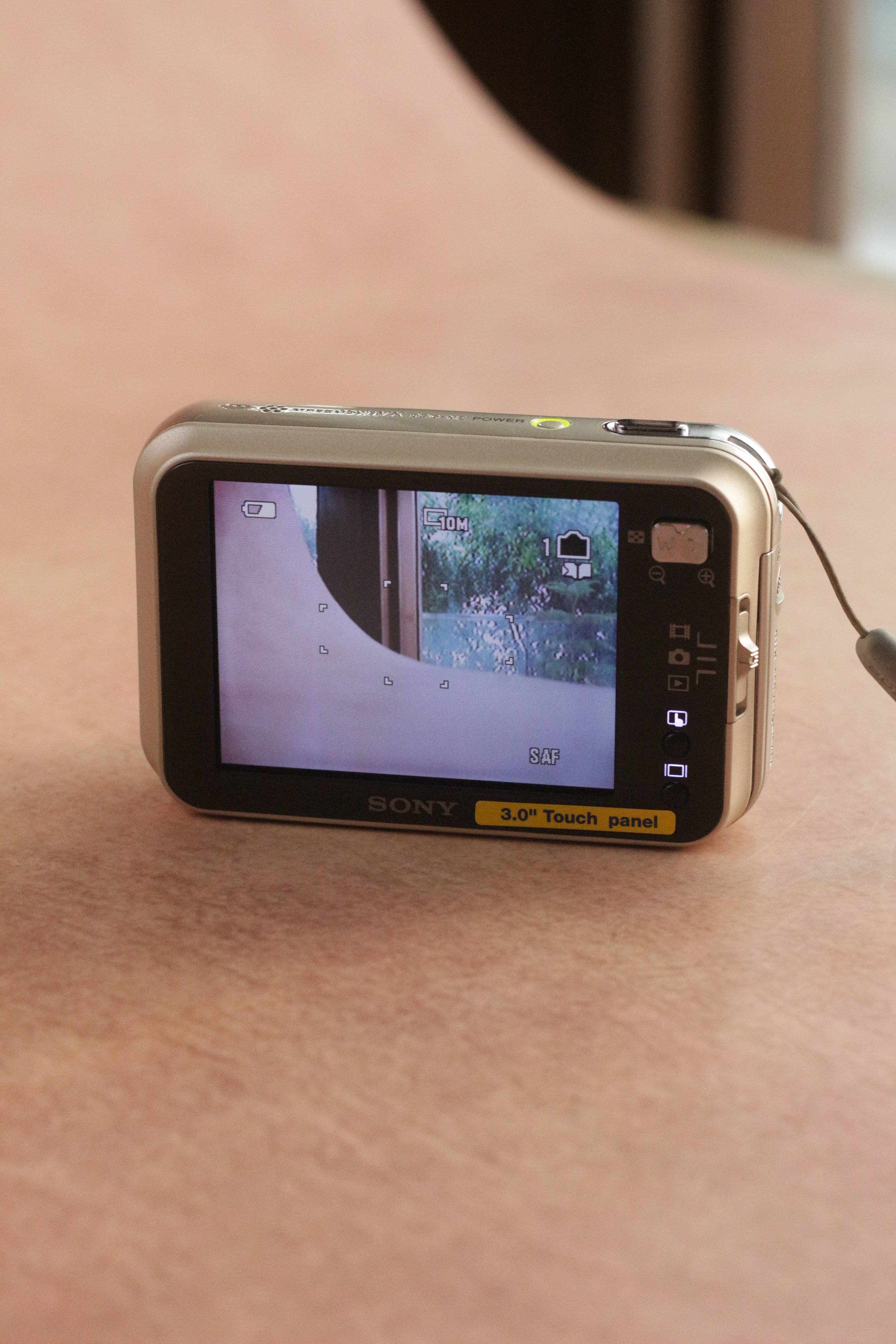 Sony Cyber-shot DSC-N2 + original box