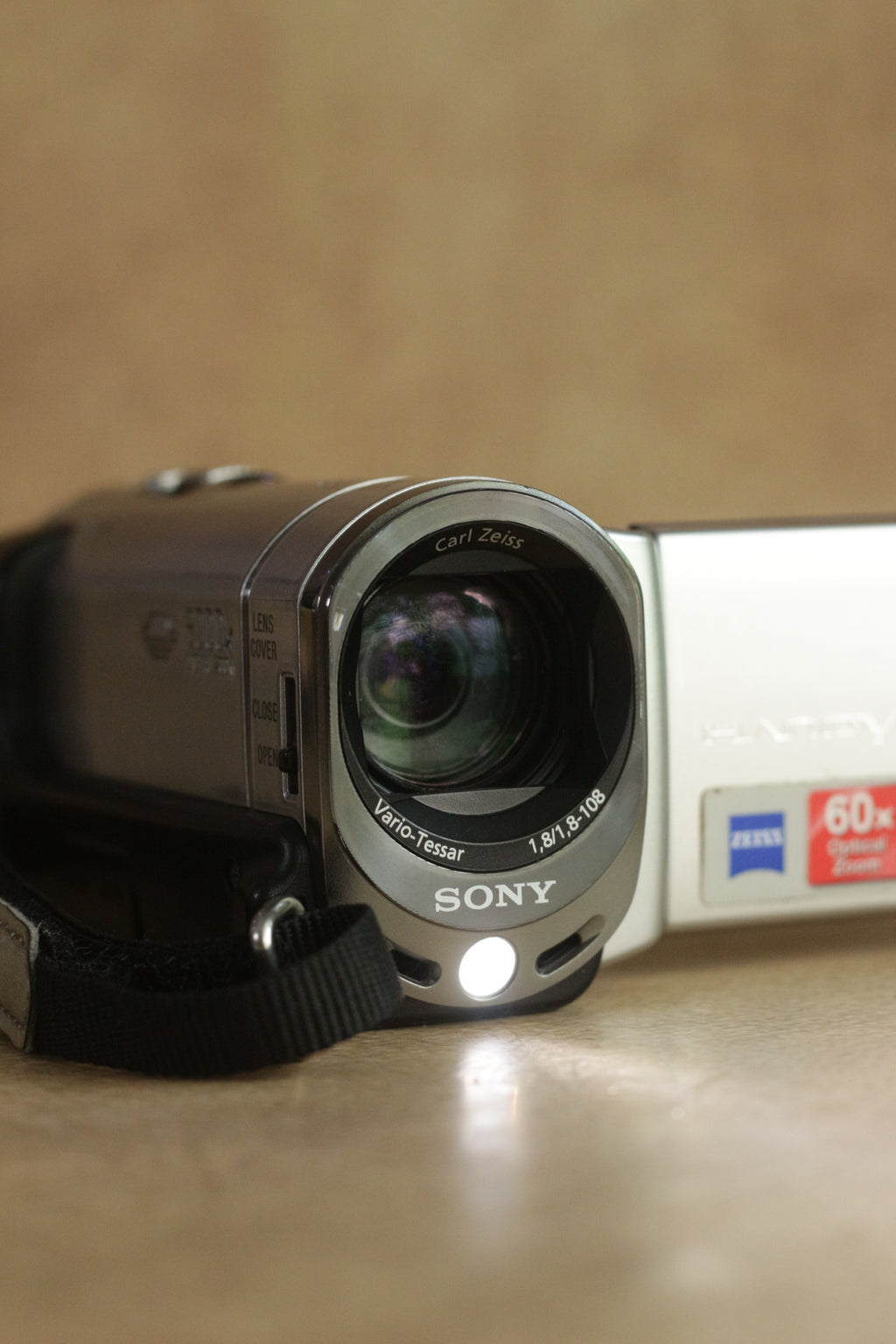 Sony Handycam DCR-SX 63