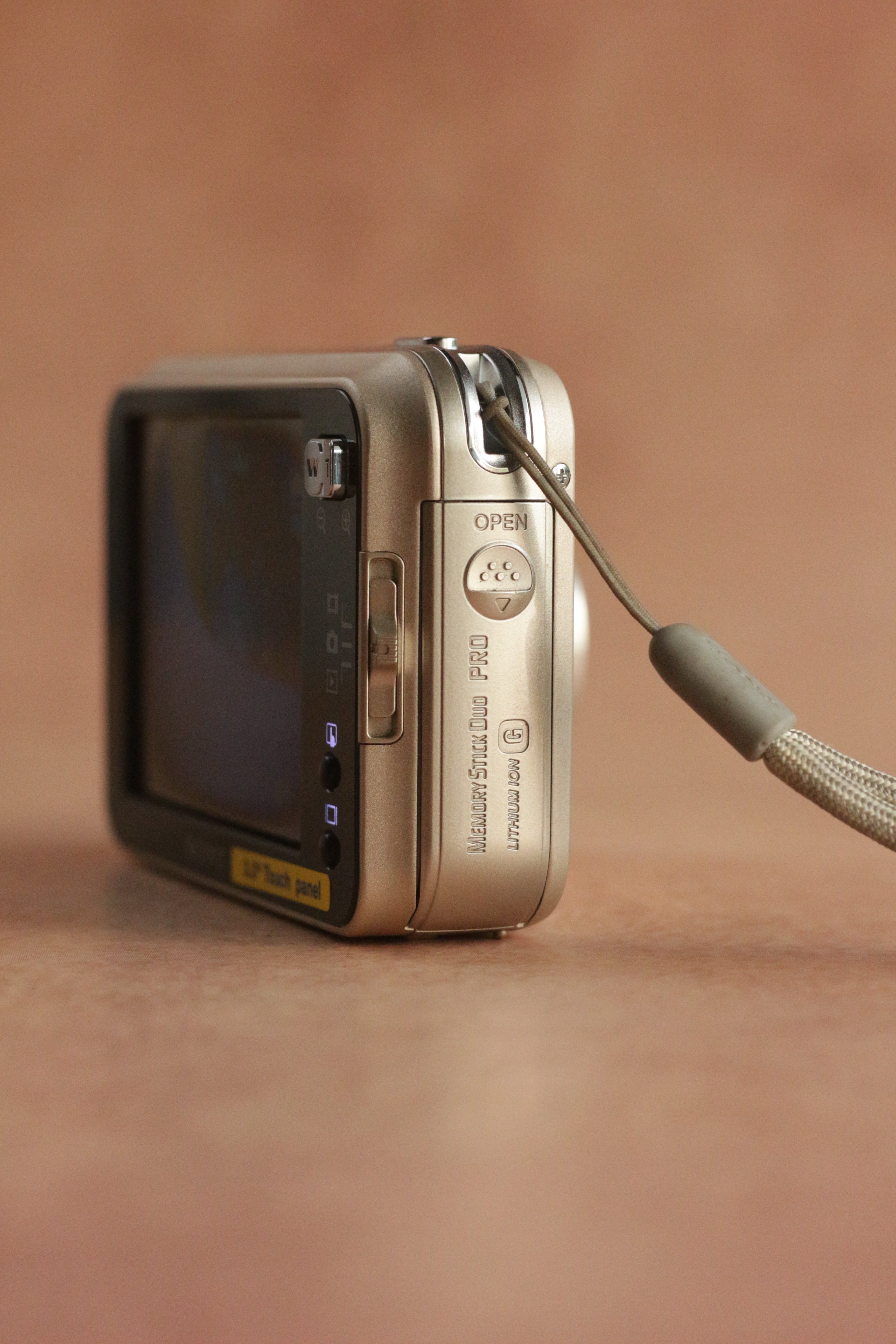 Sony Cyber-shot DSC-N2 + original box