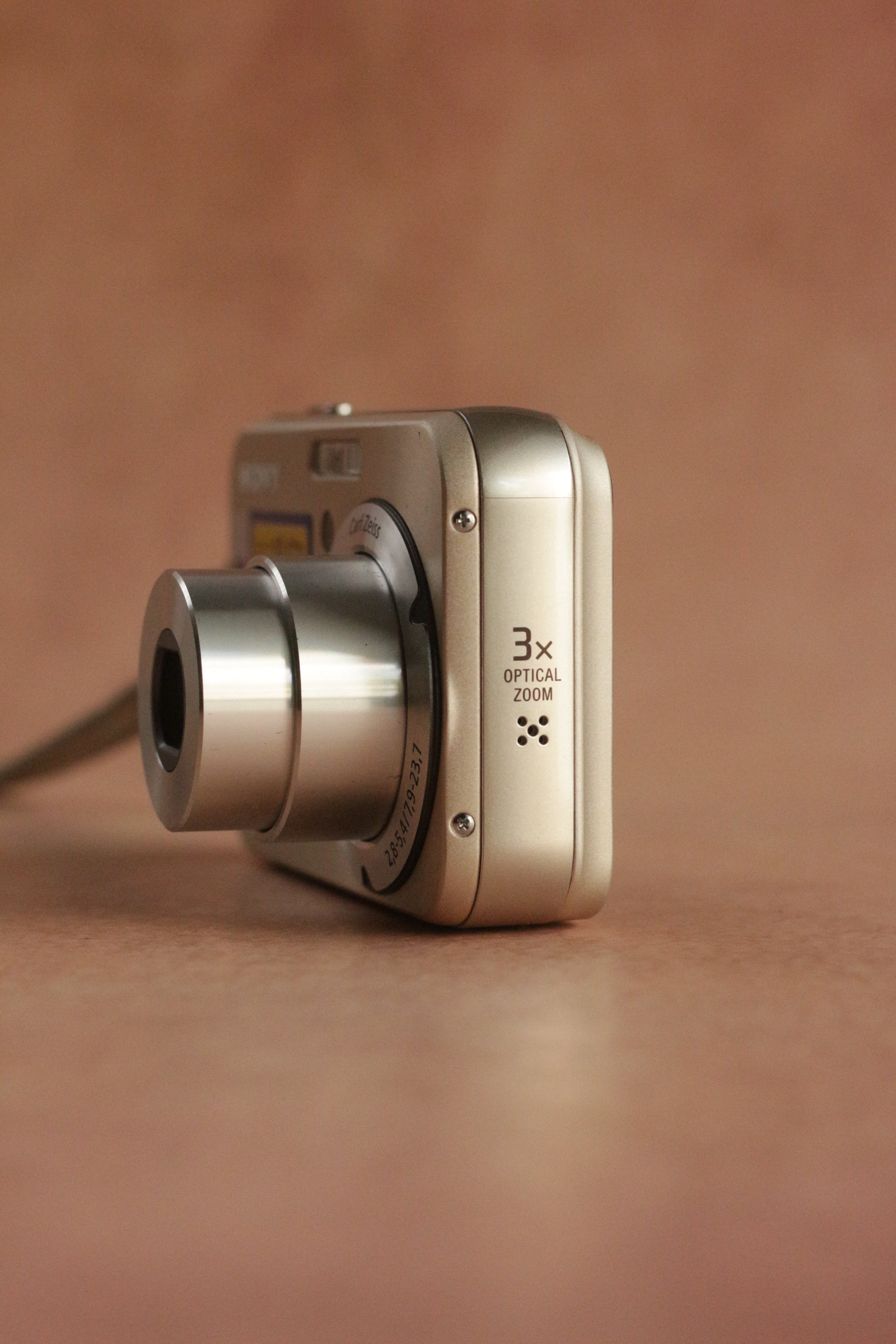 Sony Cyber-shot DSC-N2 + original box