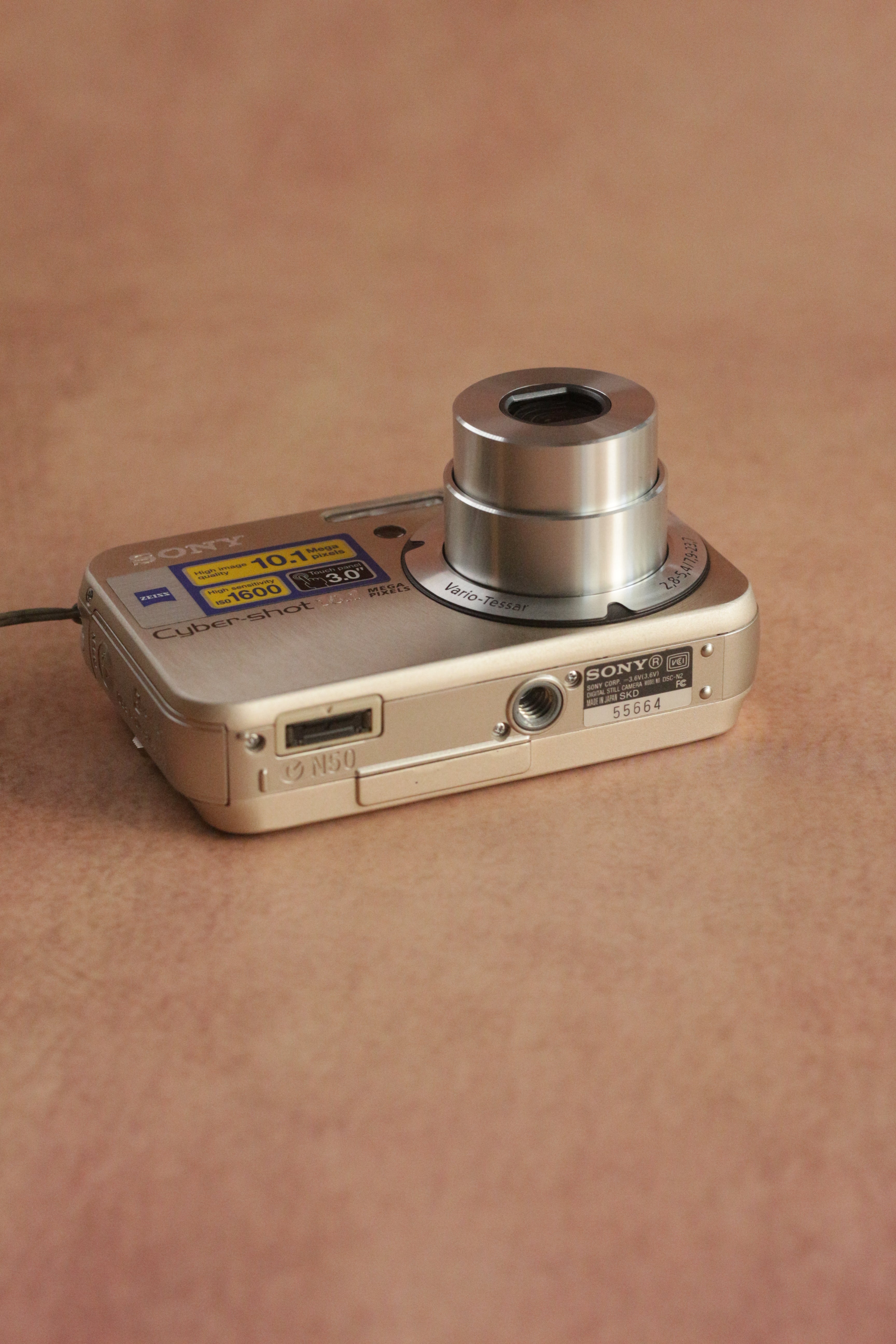 Sony Cyber-shot DSC-N2 + original box