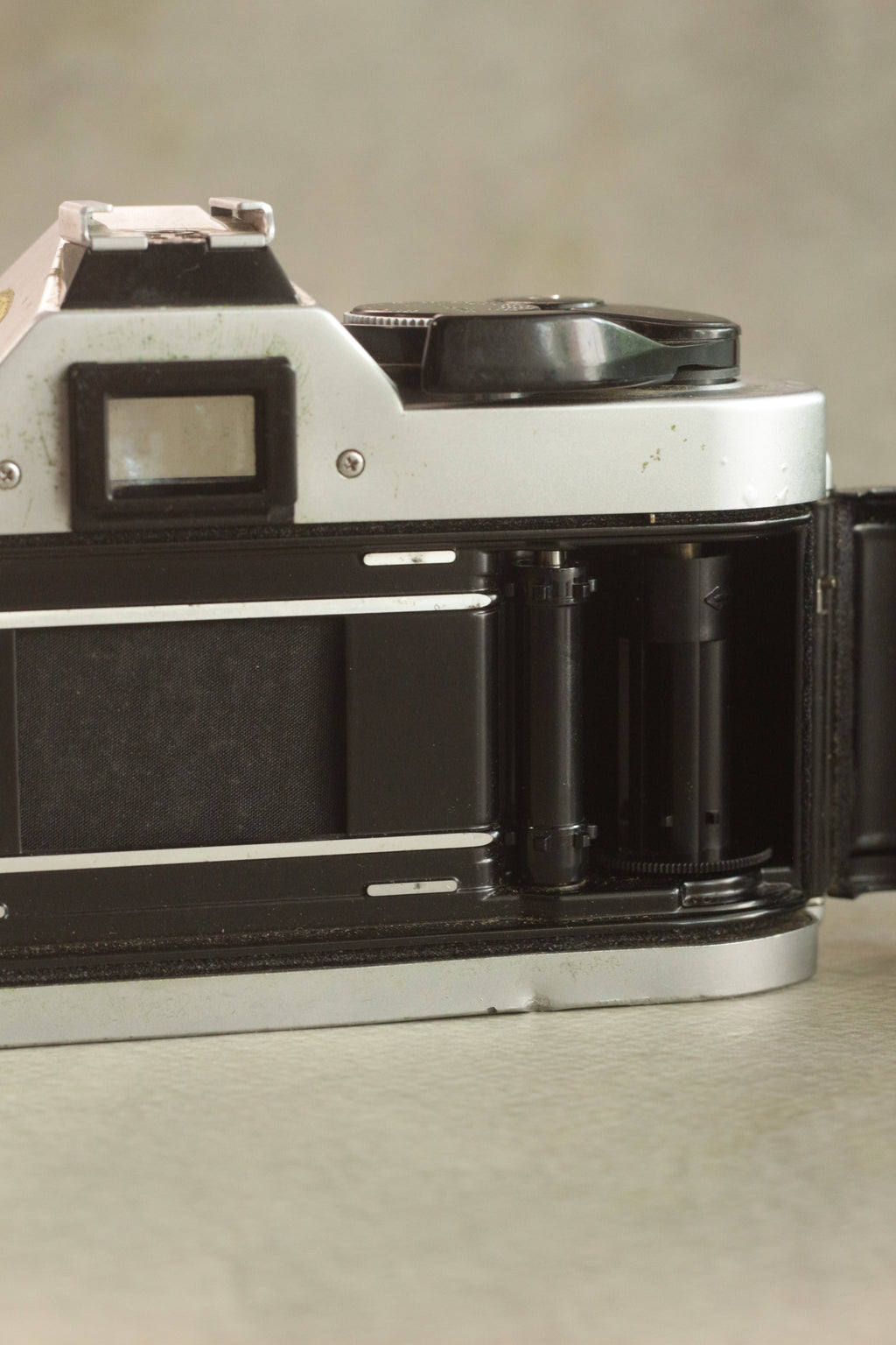Canon AE-1 Program + 3 FD Lenses Kit