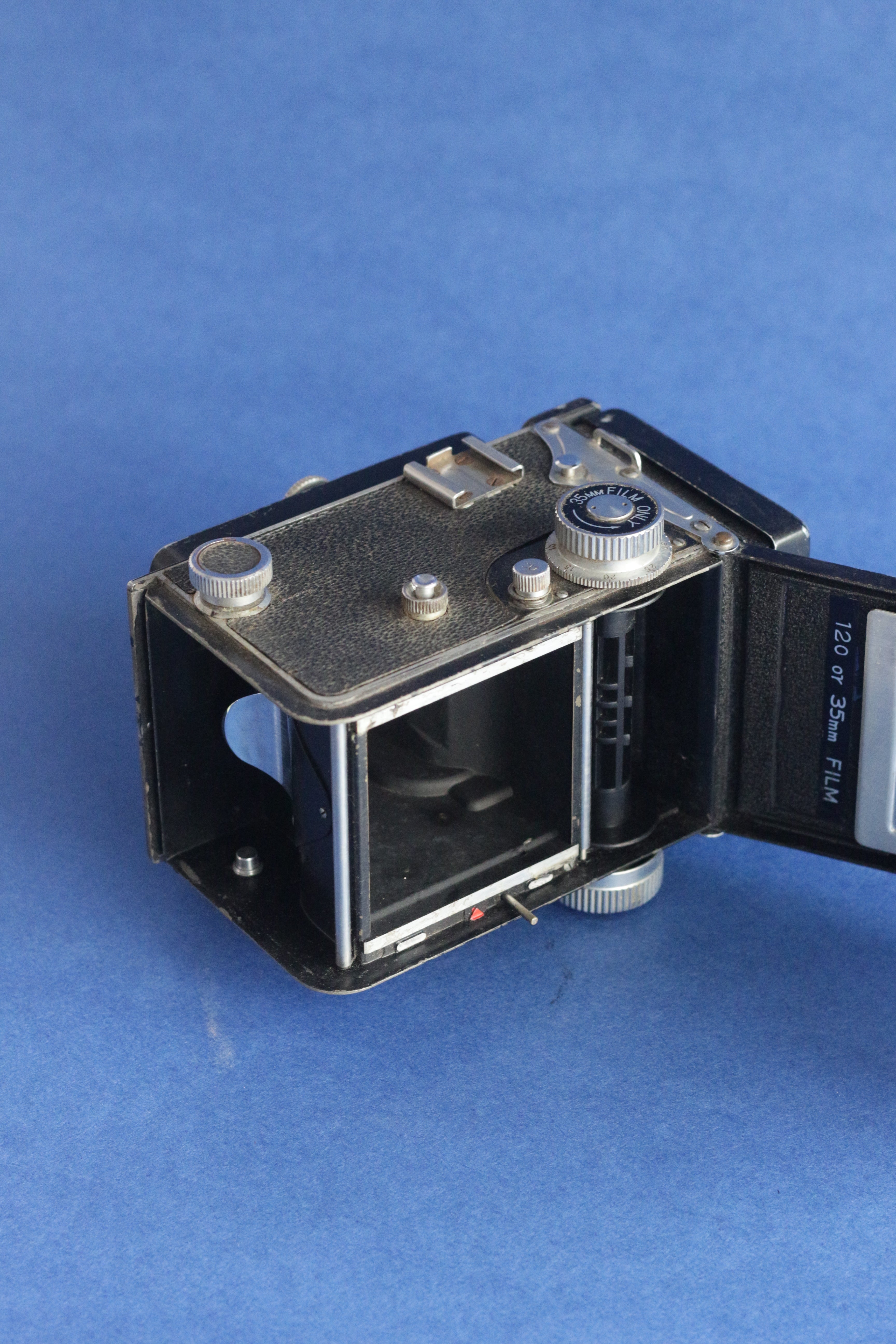 Yashica 635
