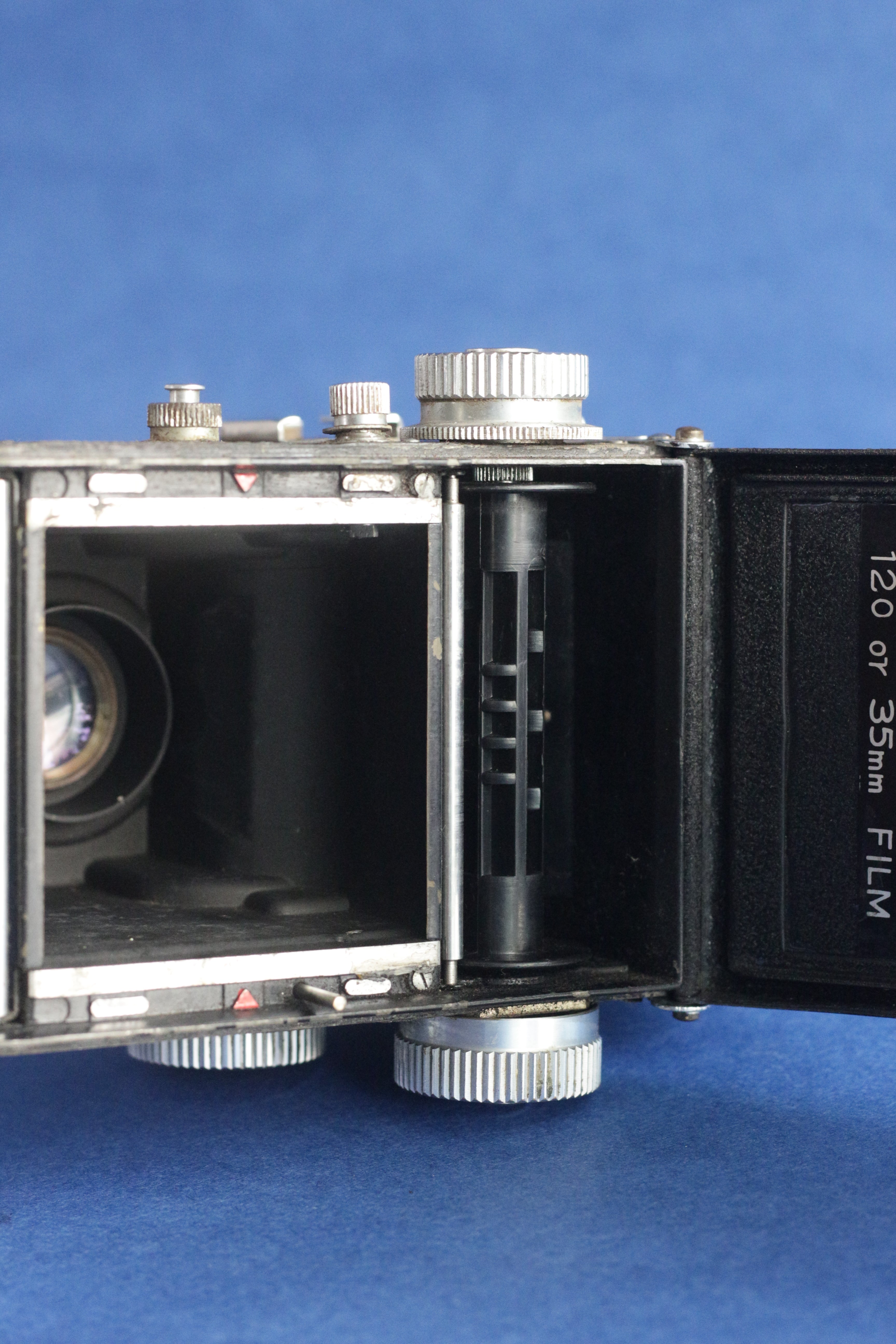 Yashica 635