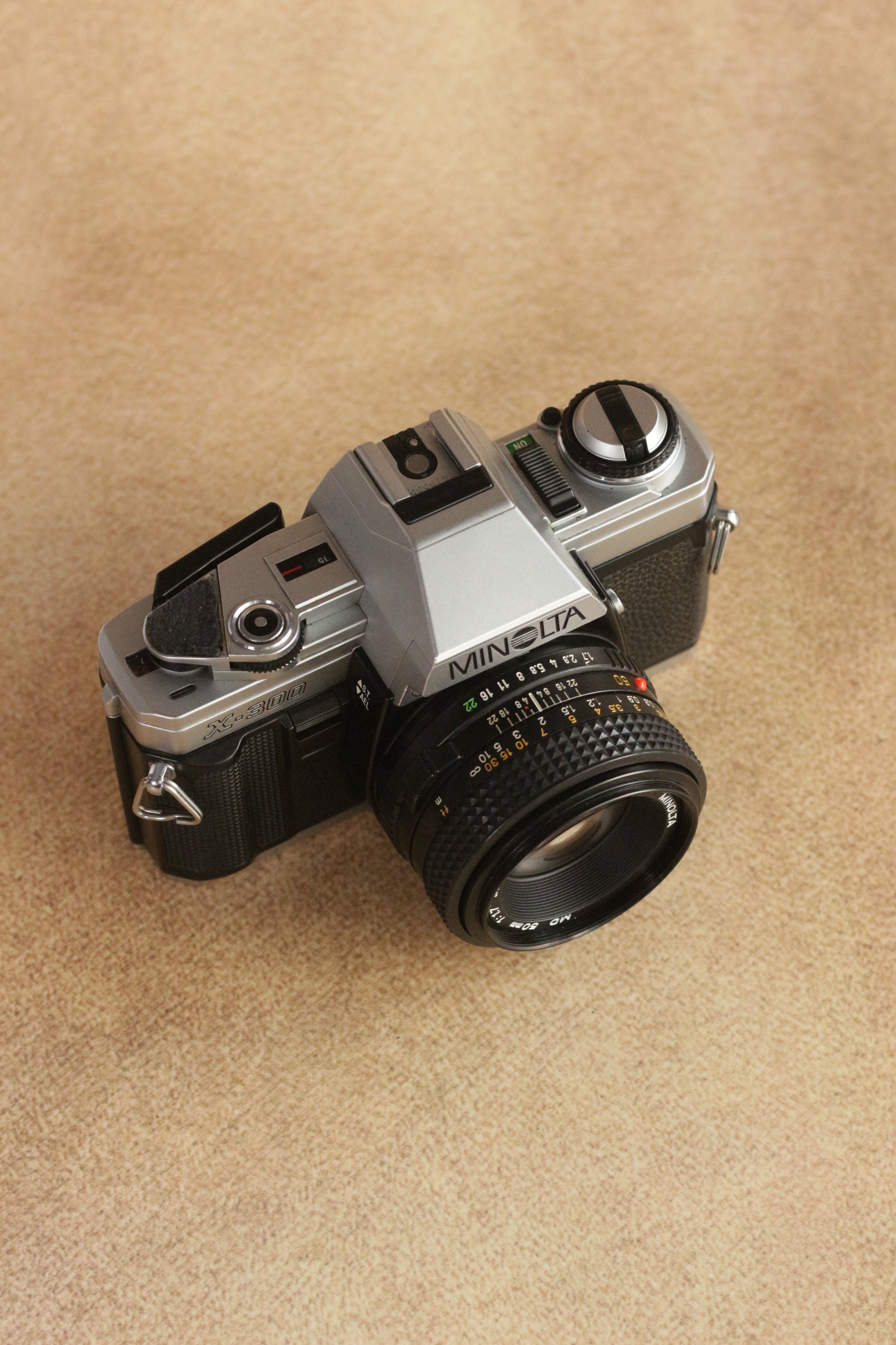 Minolta X-300 + Minolta MD 50mm F1.7