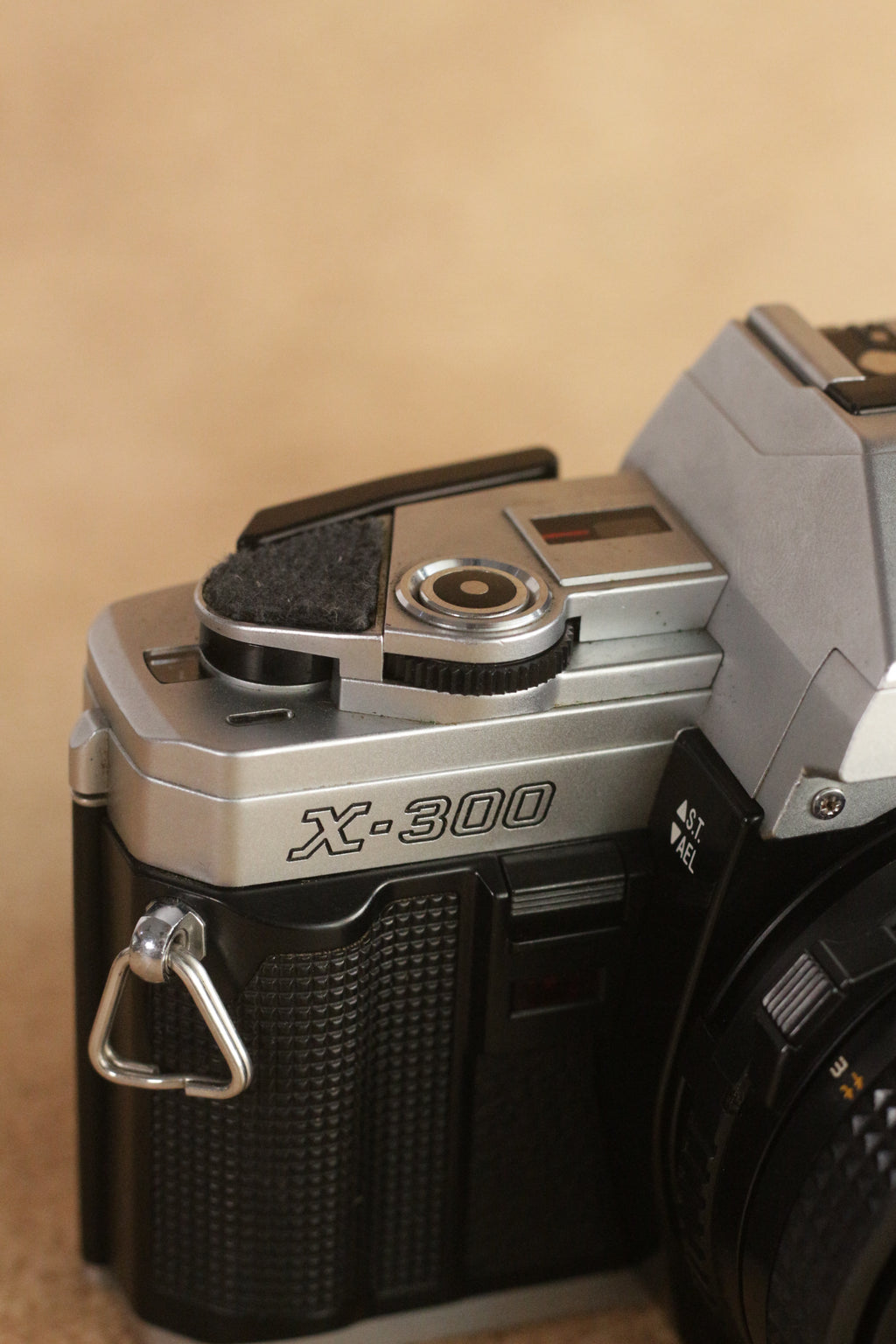 Minolta X-300 + Minolta MD 50mm F1.7