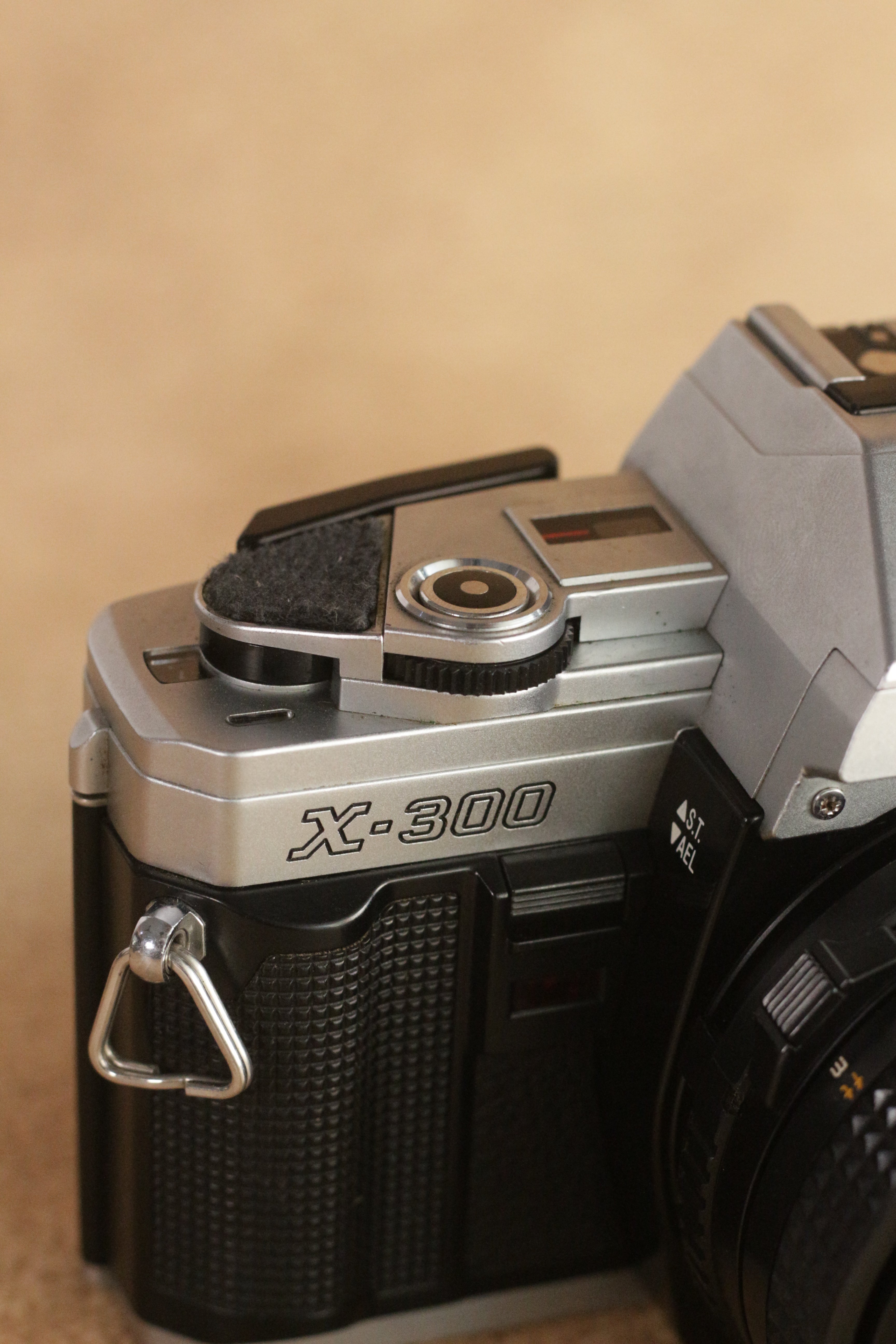 Minolta X-300 + Minolta MD 50mm F1.7