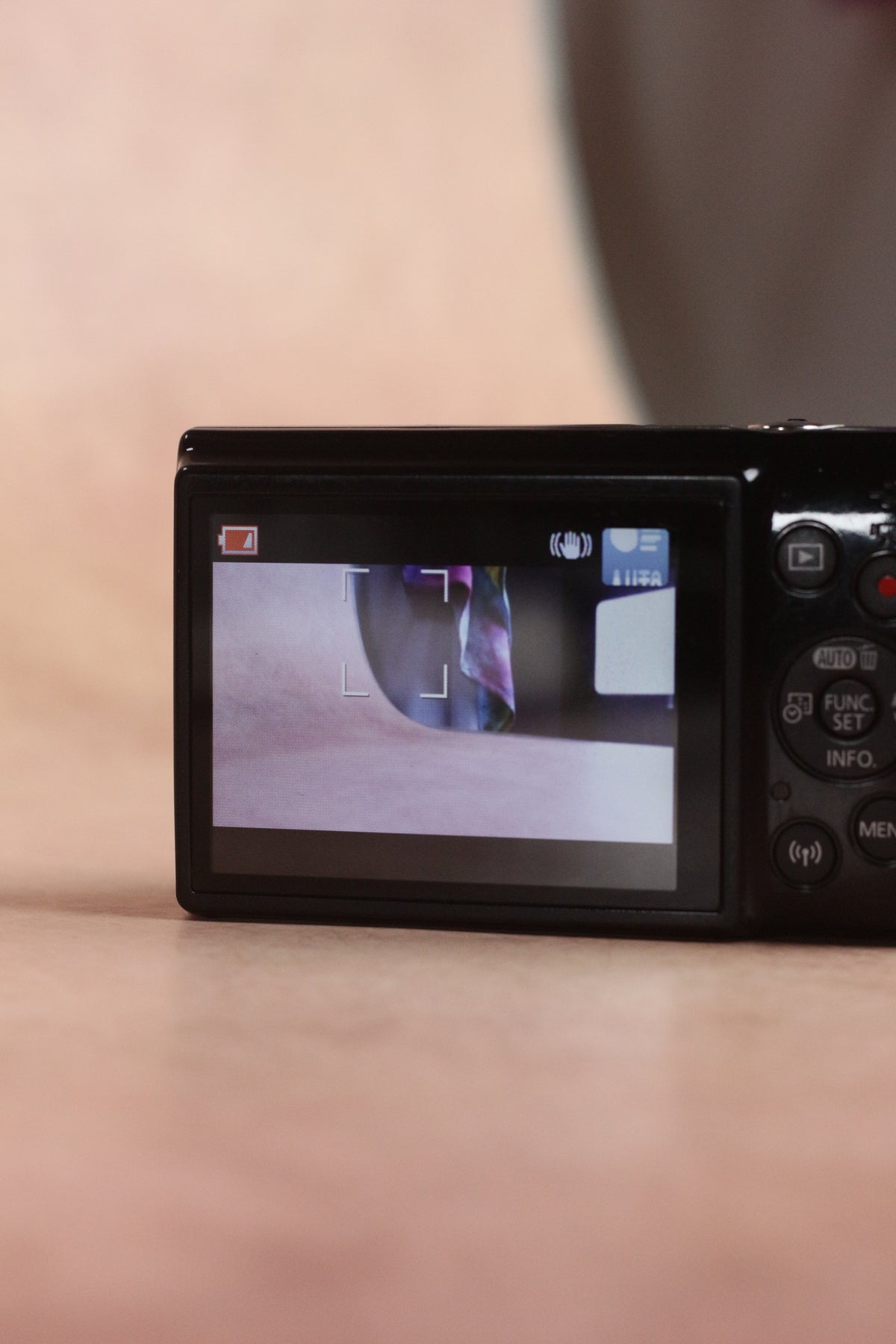 Canon IXUS 190 + original box