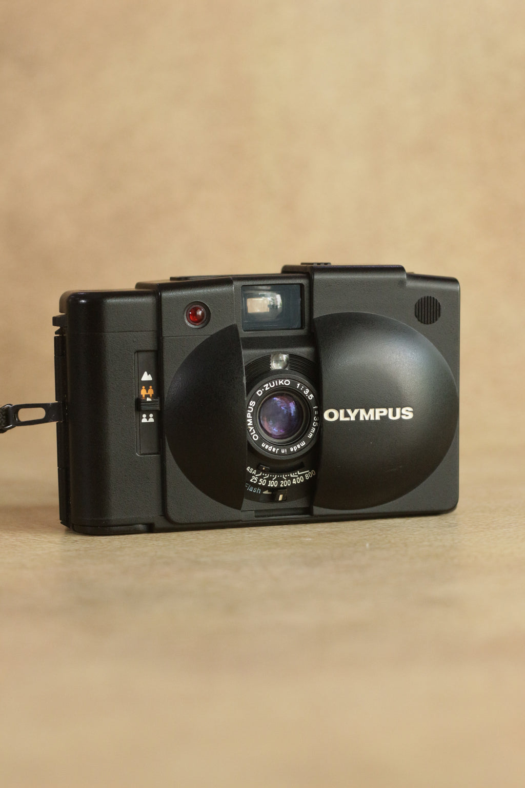 Olympus XA2