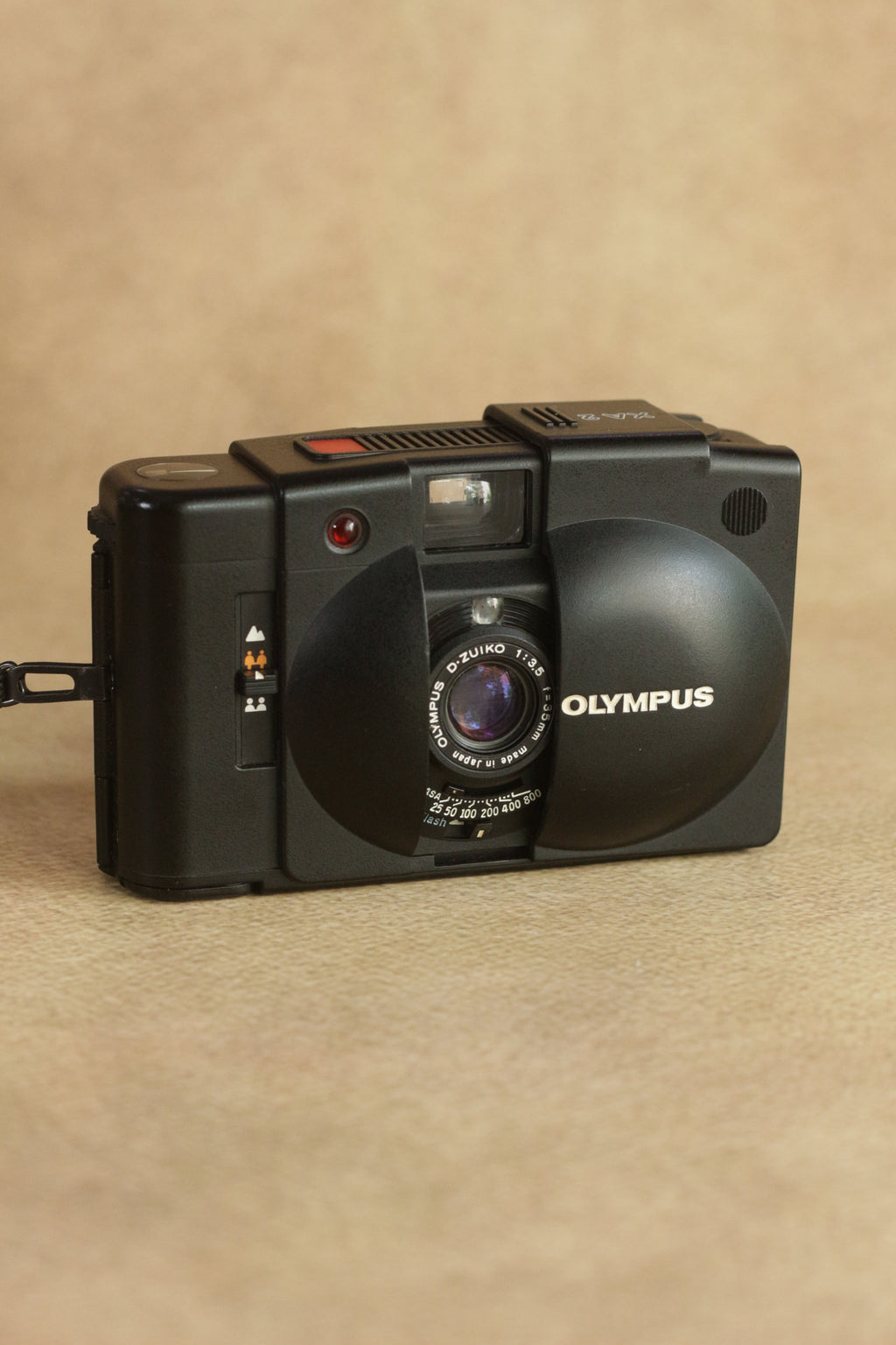 Olympus XA2