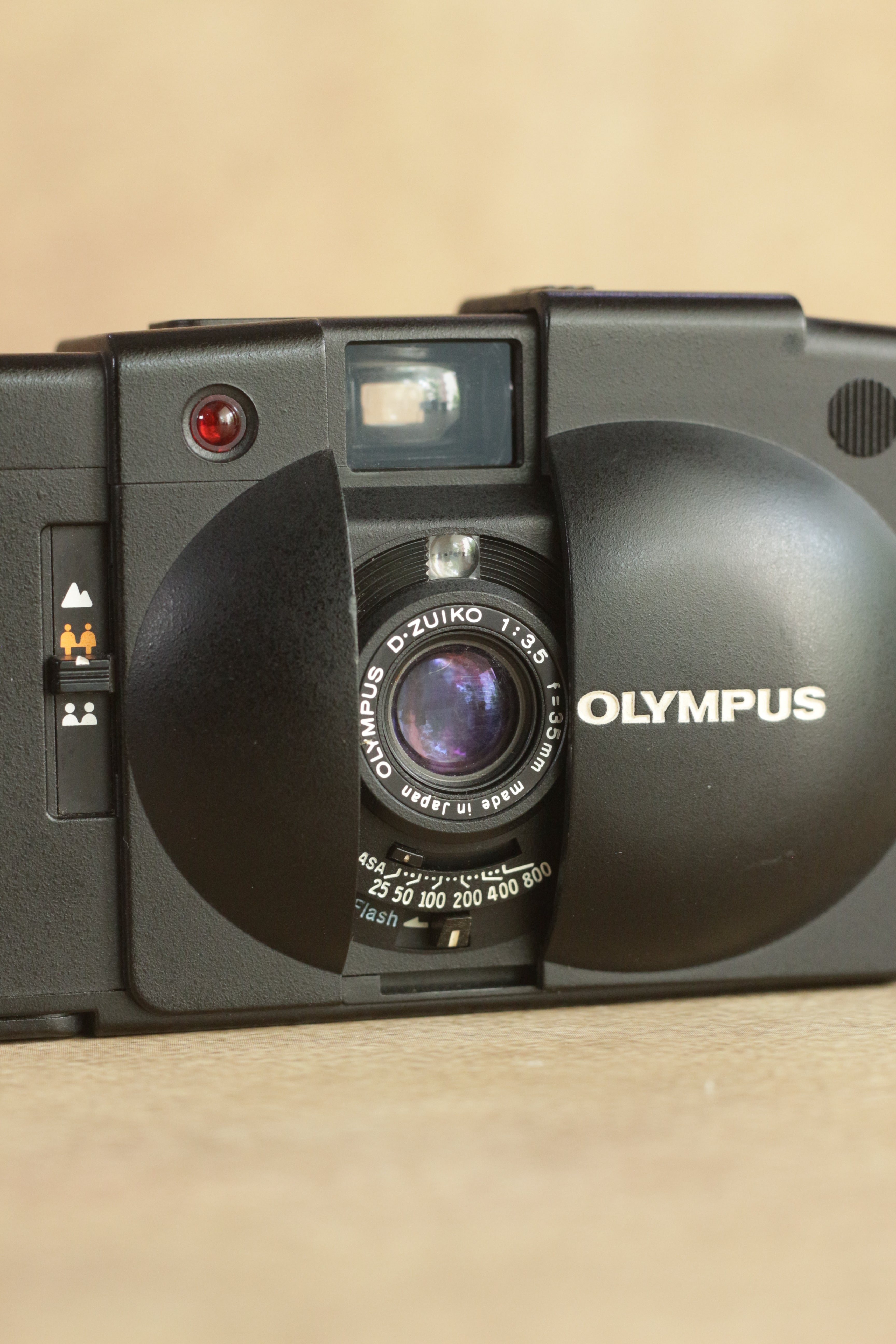 Olympus XA2