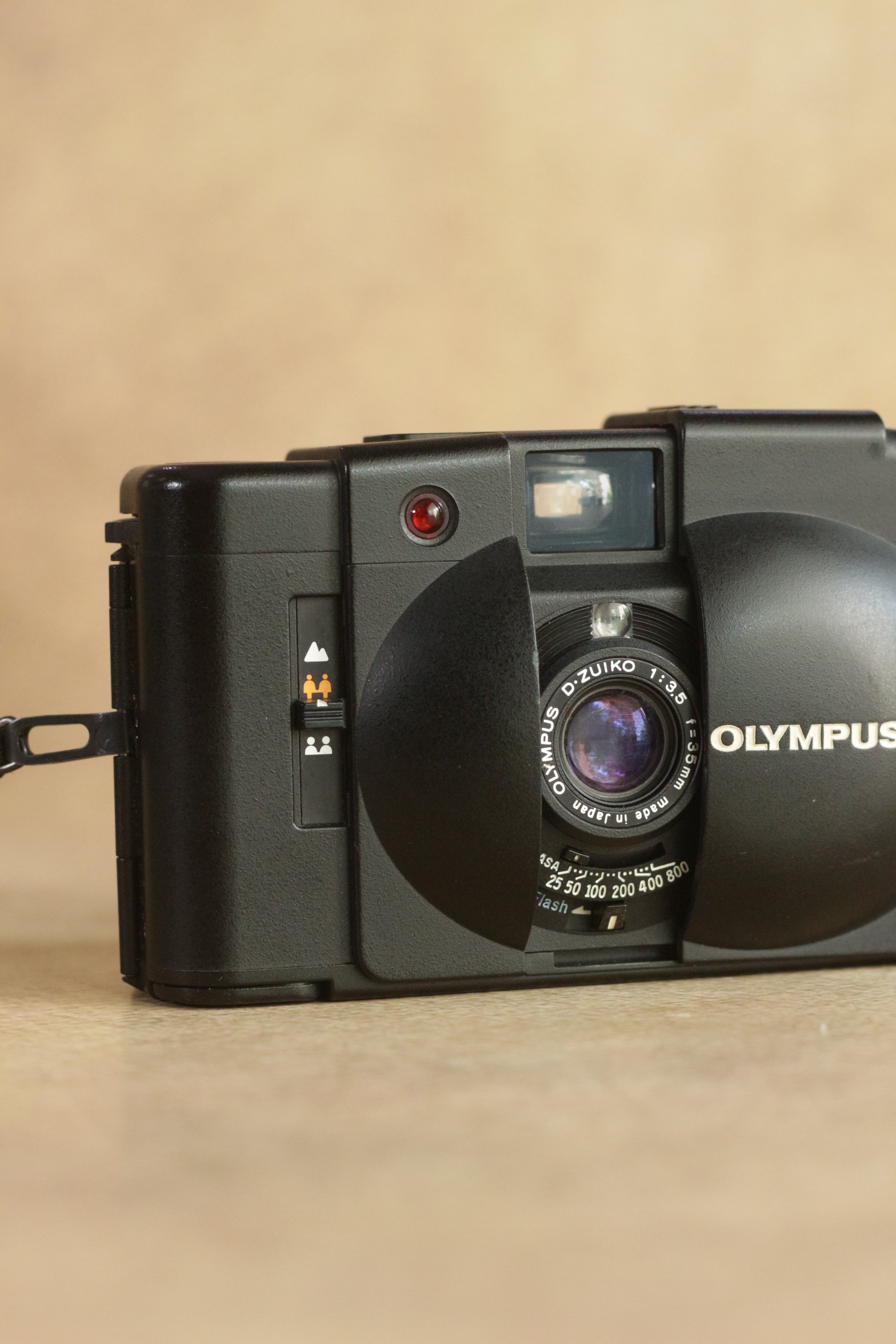 Olympus XA2