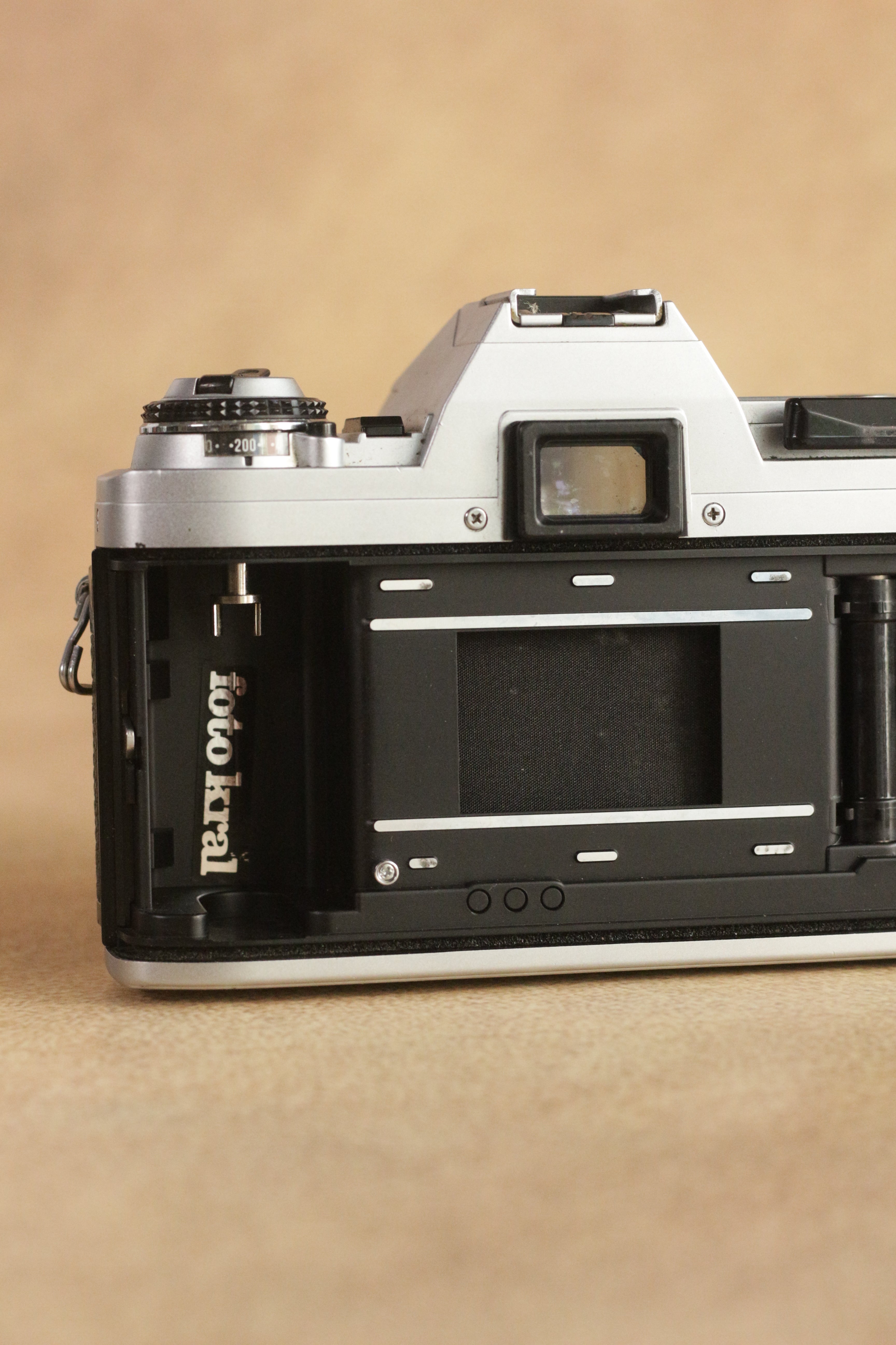 Minolta X-300 + Minolta MD 50mm F1.7
