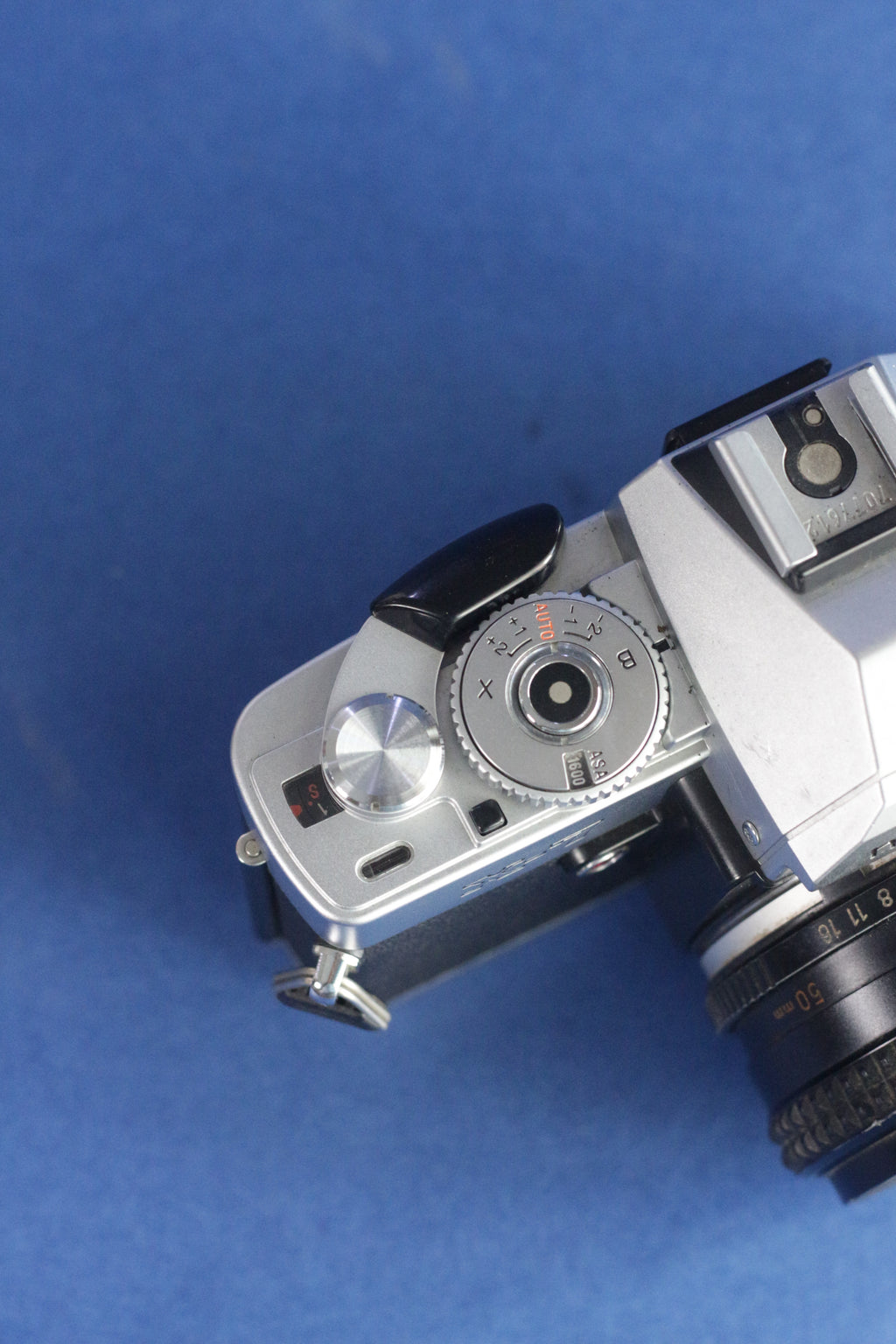 Minolta X-7 + MC Rokkor-X PF 50mm F1.7
