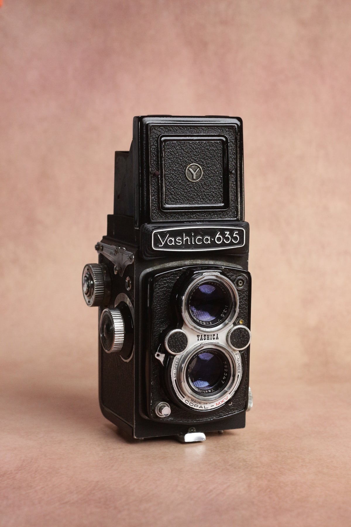 Yashica 635 TLR