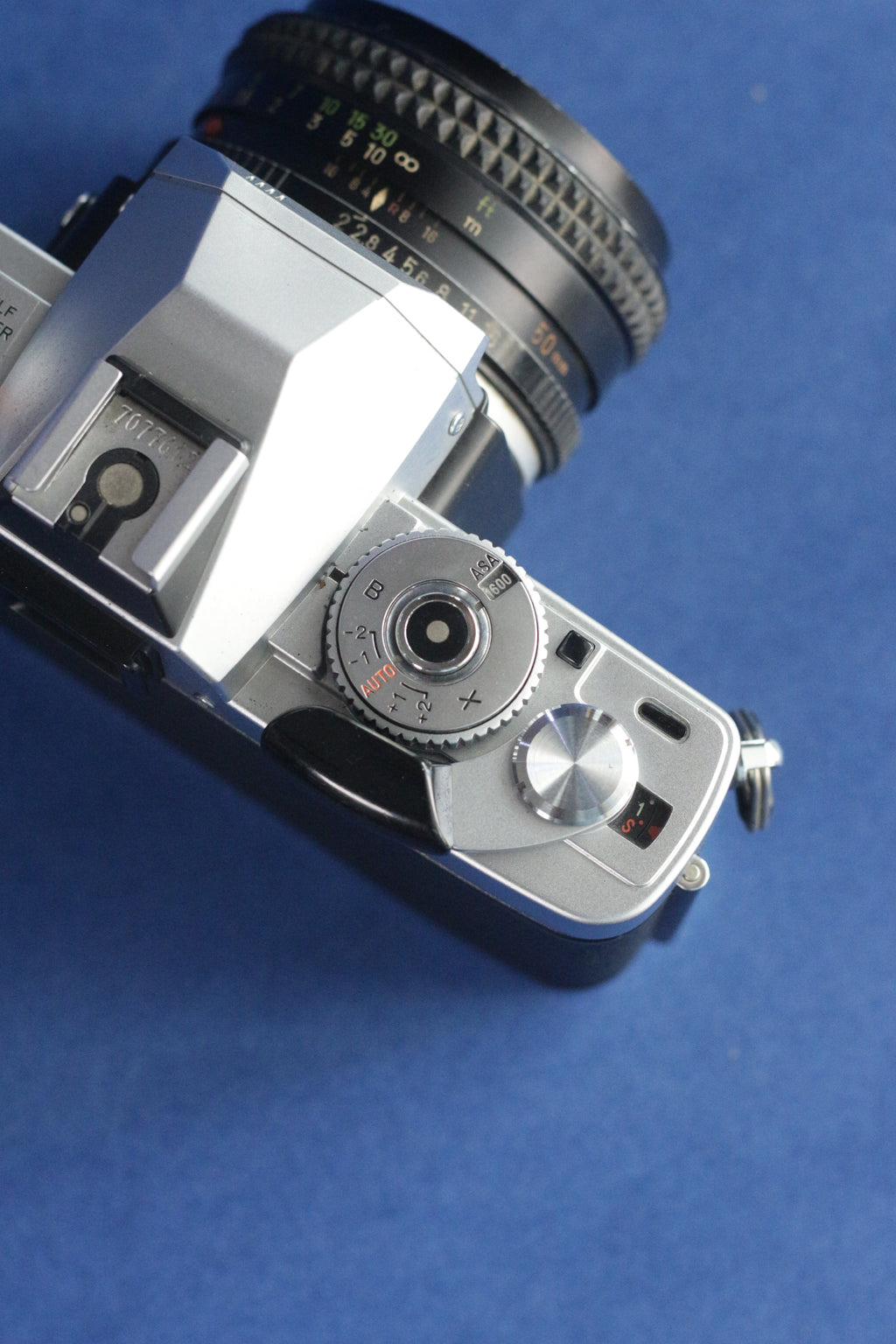 Minolta X-7 + MC Rokkor-X PF 50mm F1.7