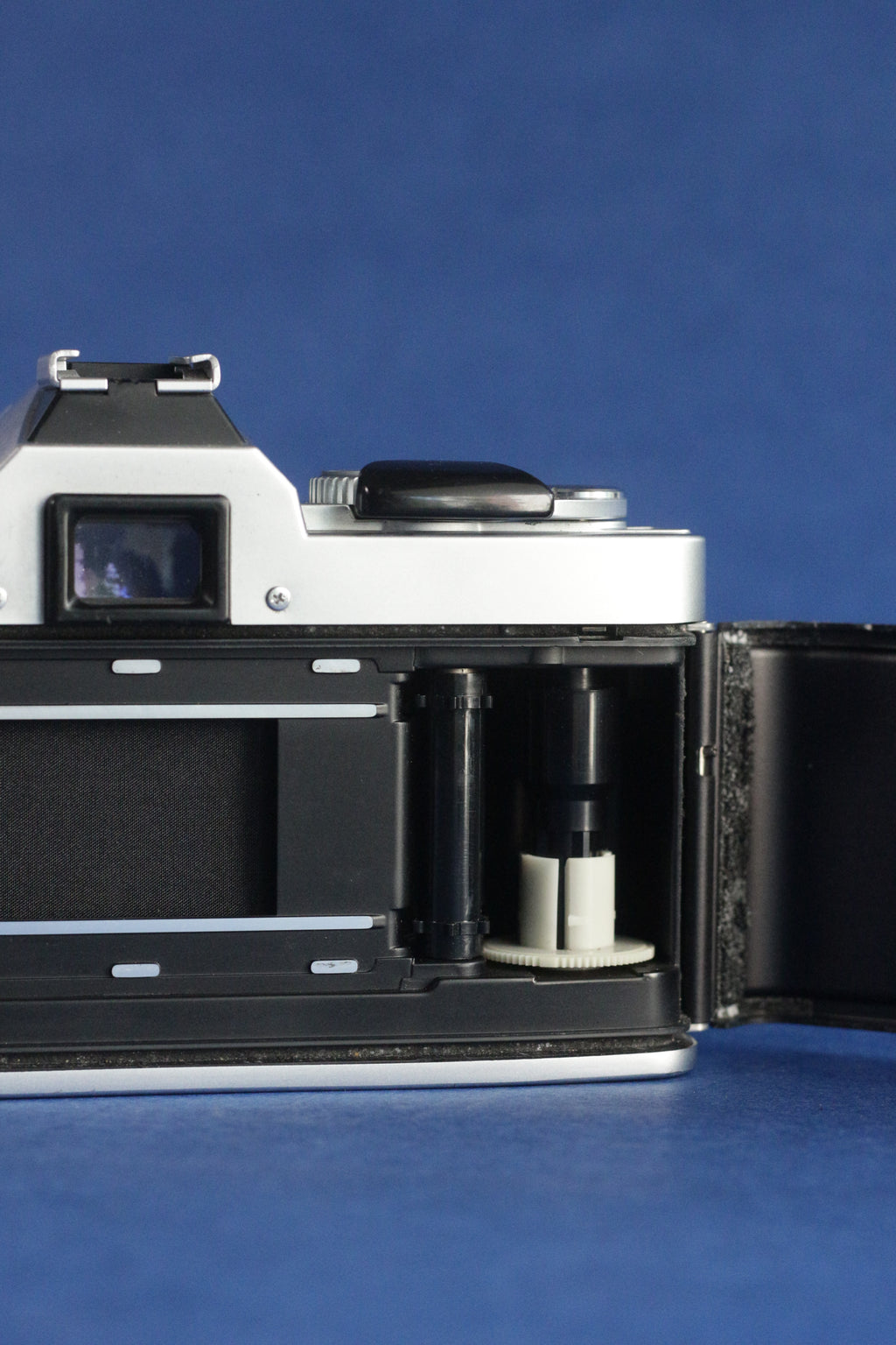 Minolta X-7 + MC Rokkor-X PF 50mm F1.7