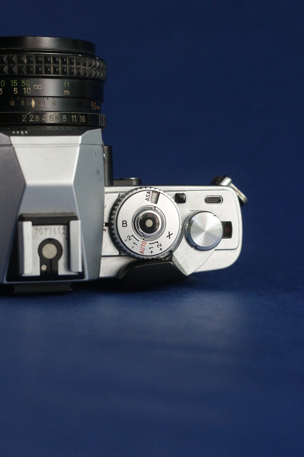 Minolta X-7 + MC Rokkor-X PF 50mm F1.7