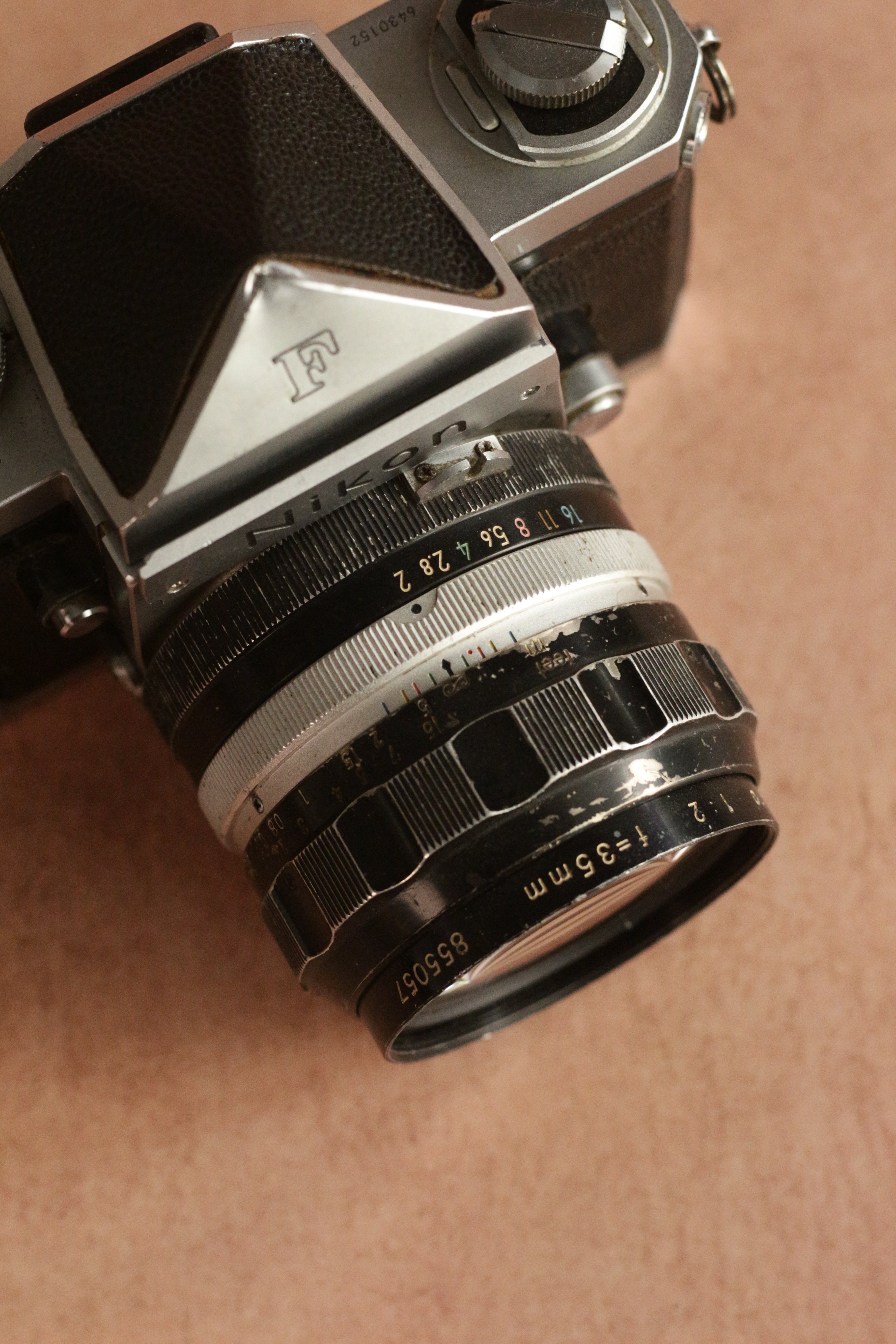 Nikon F + Nikkor-O.C Auto 35mm F2 (non-AI)