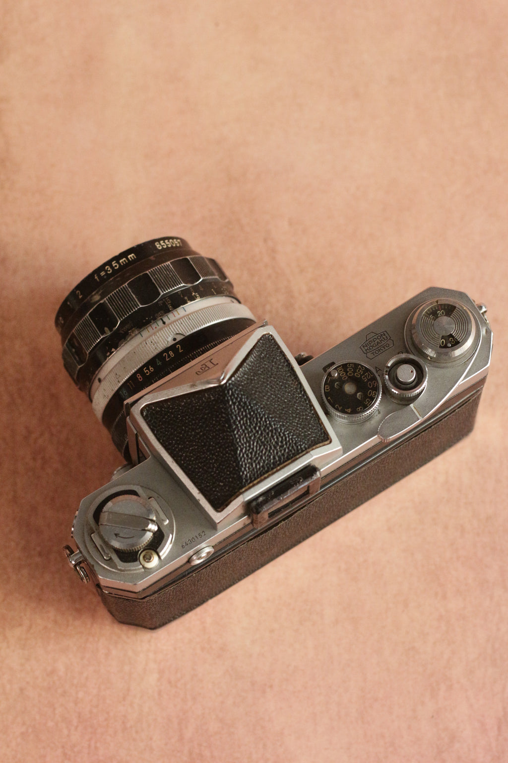 Nikon F + Nikkor-O.C Auto 35mm F2 (non-AI)