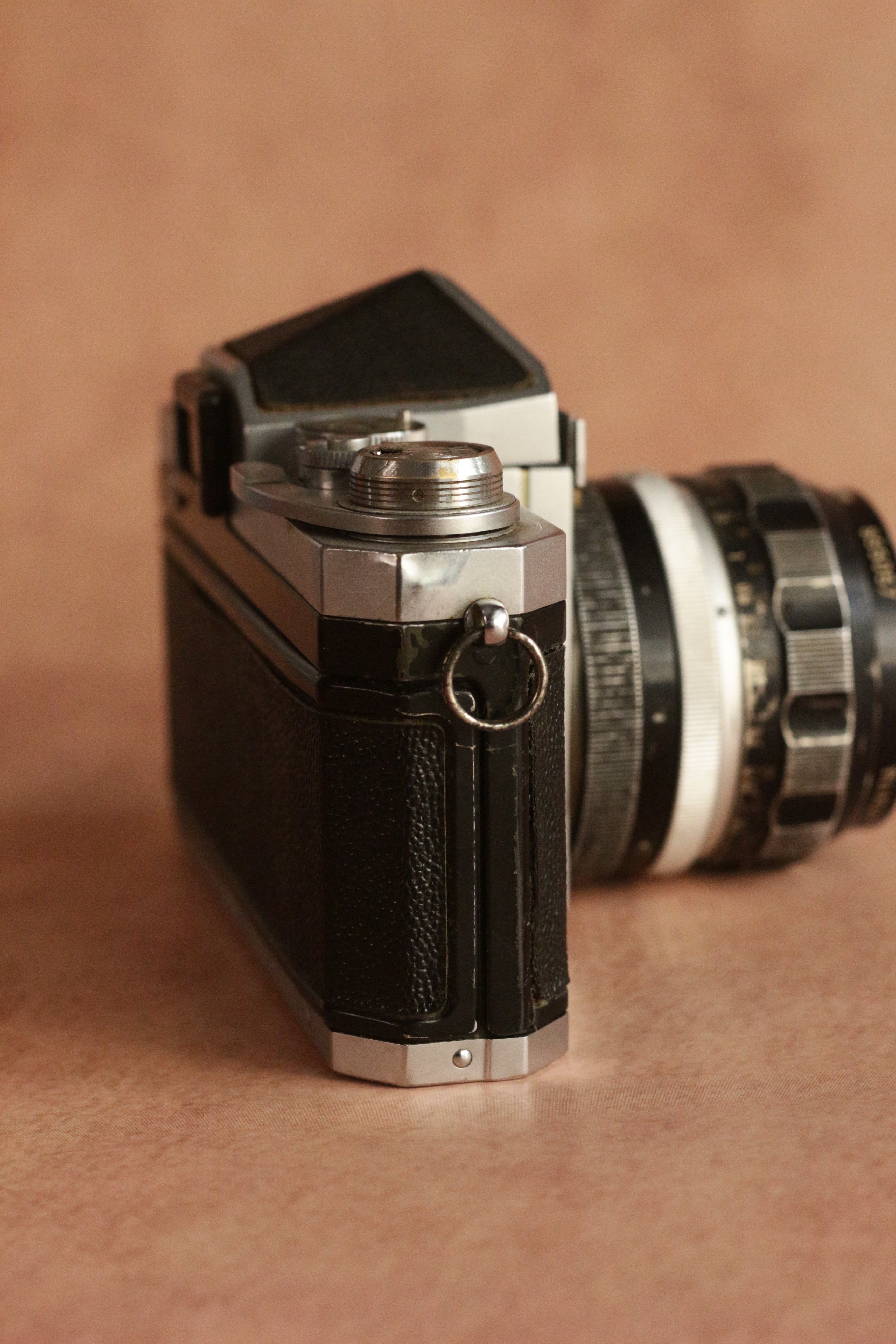 Nikon F + Nikkor-O.C Auto 35mm F2 (non-AI)