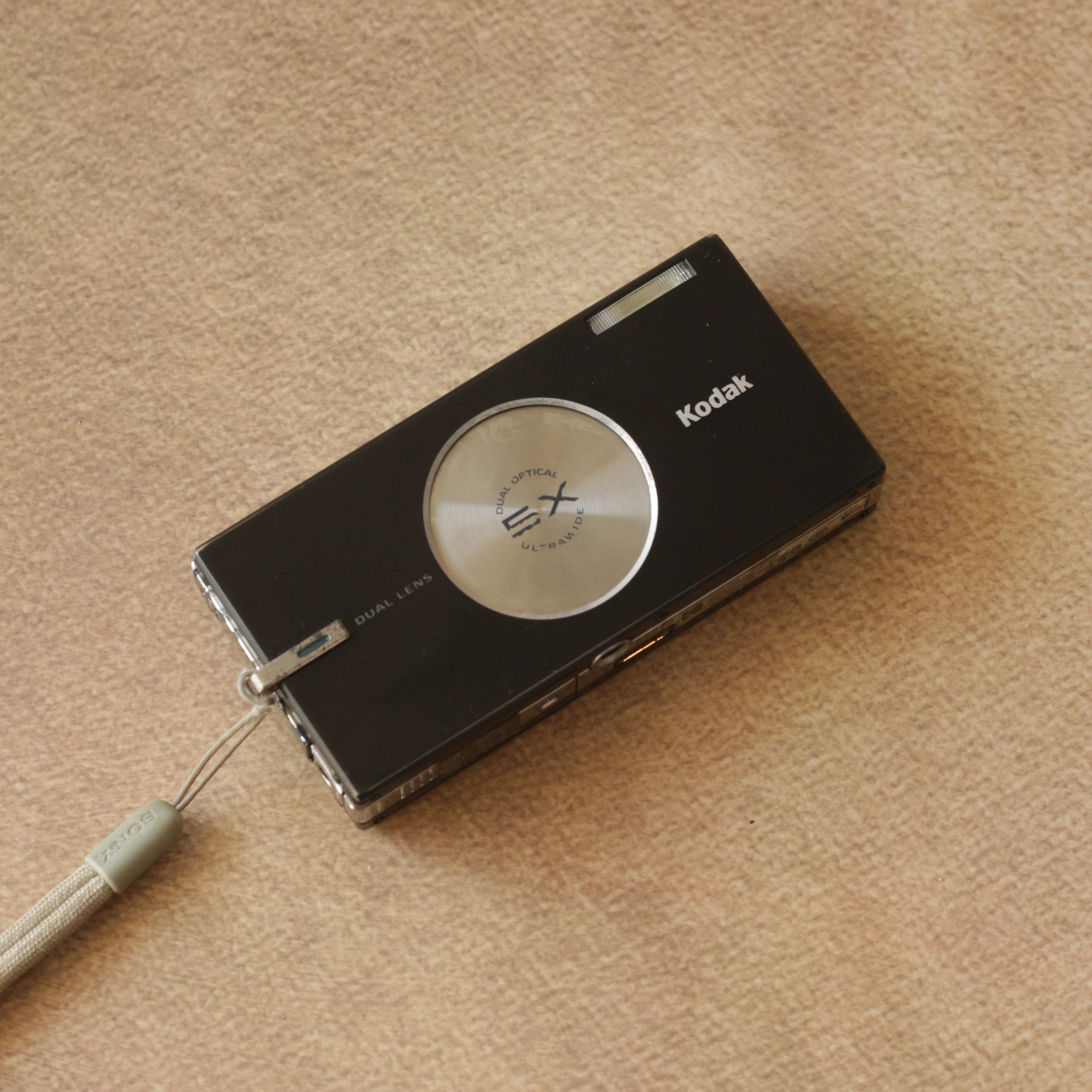 Kodak Easyshare V570 - Dual lens camera