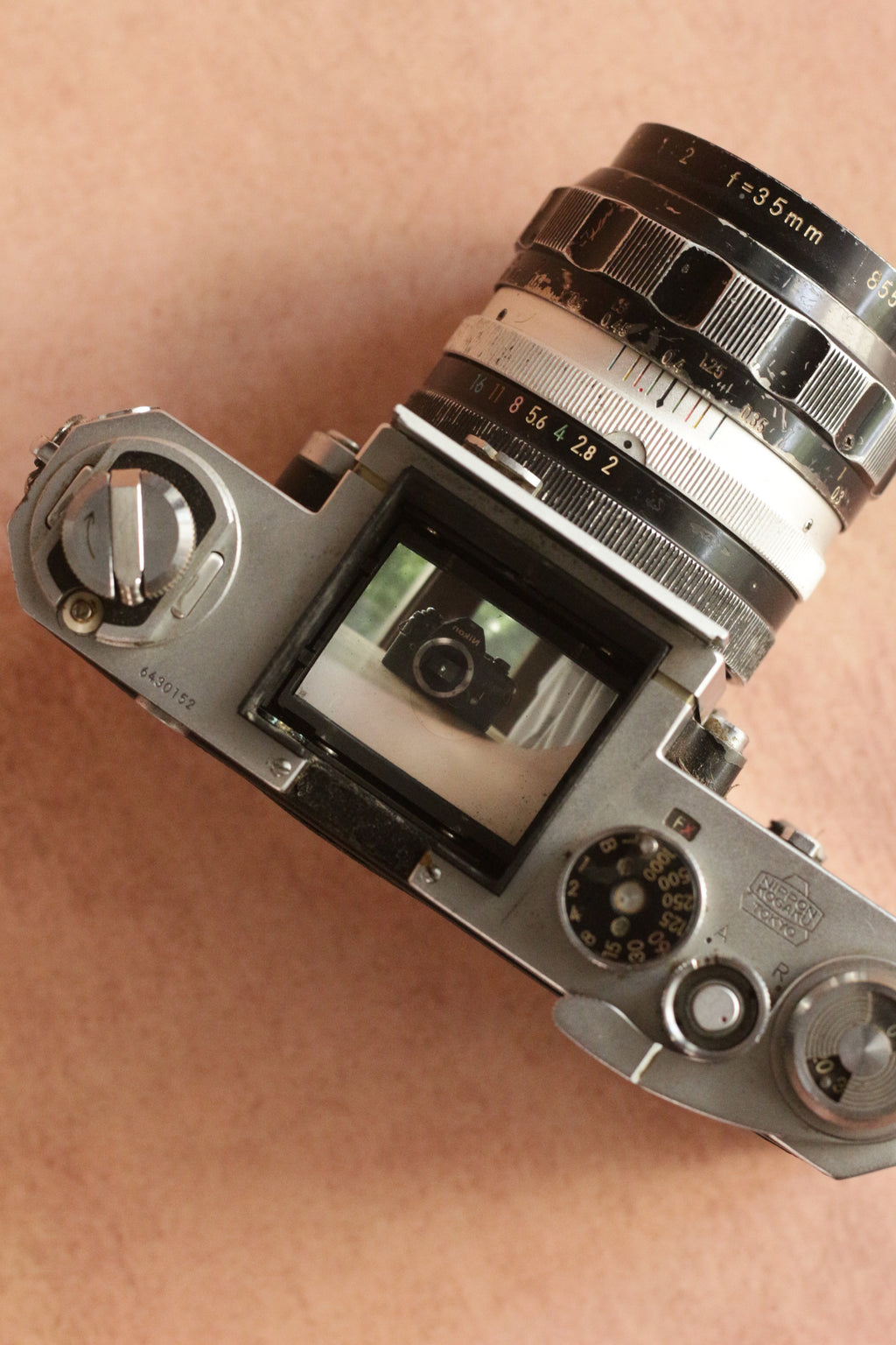 Nikon F + Nikkor-O.C Auto 35mm F2 (non-AI)