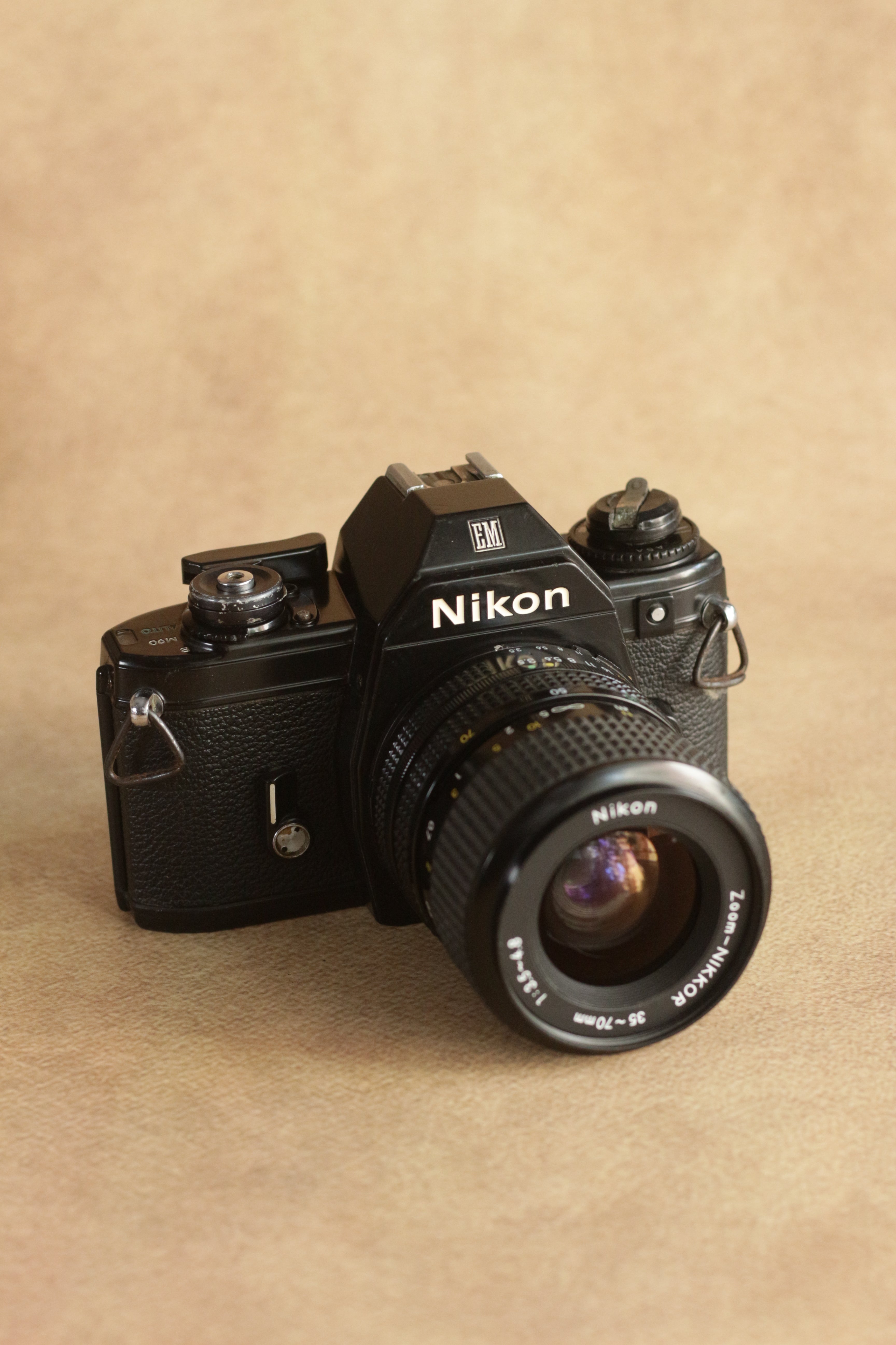 Nikon EM + Nikkor Zoom 35-70mm F3.5-4.8
