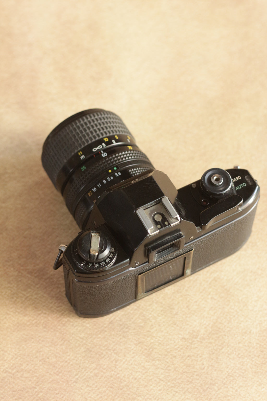 Nikon EM + Nikkor Zoom 35-70mm F3.5-4.8