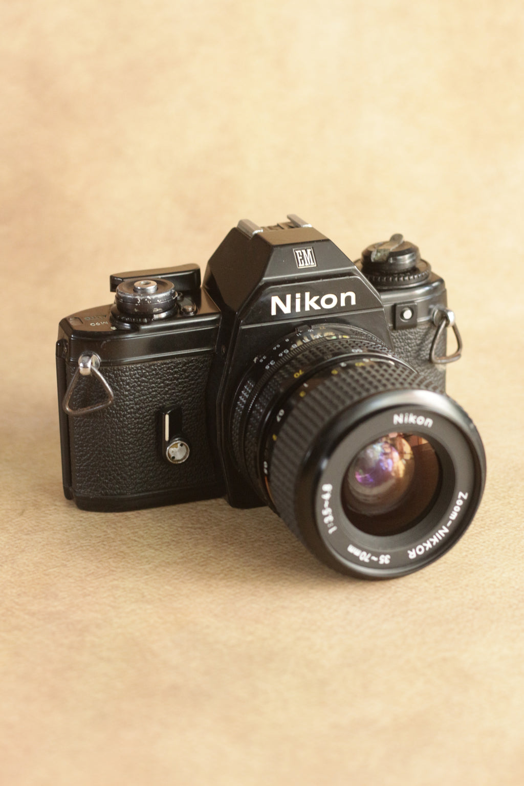 Nikon EM + Nikkor Zoom 35-70mm F3.5-4.8