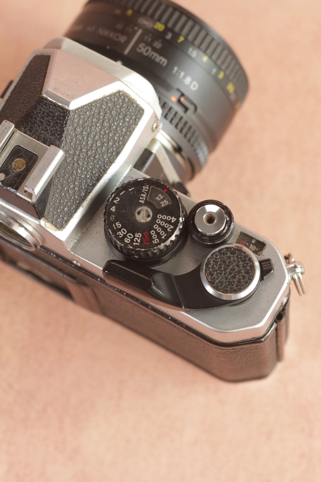 Nikon FM2n + Nikkor AF 50mm f/1.8D