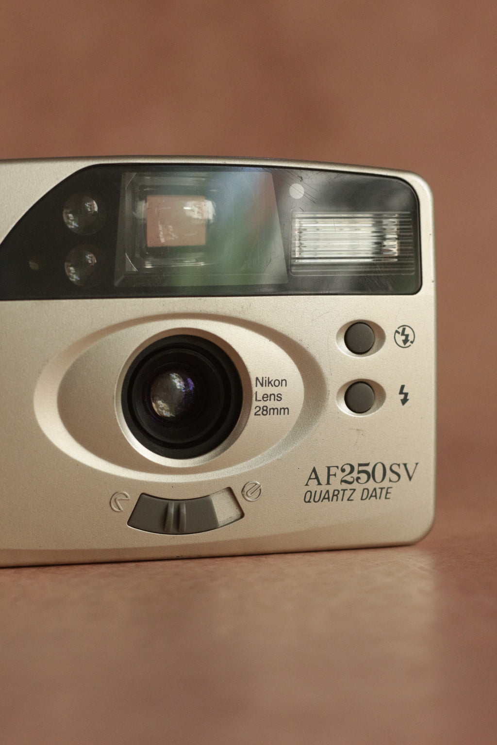 Nikon AF 250SV