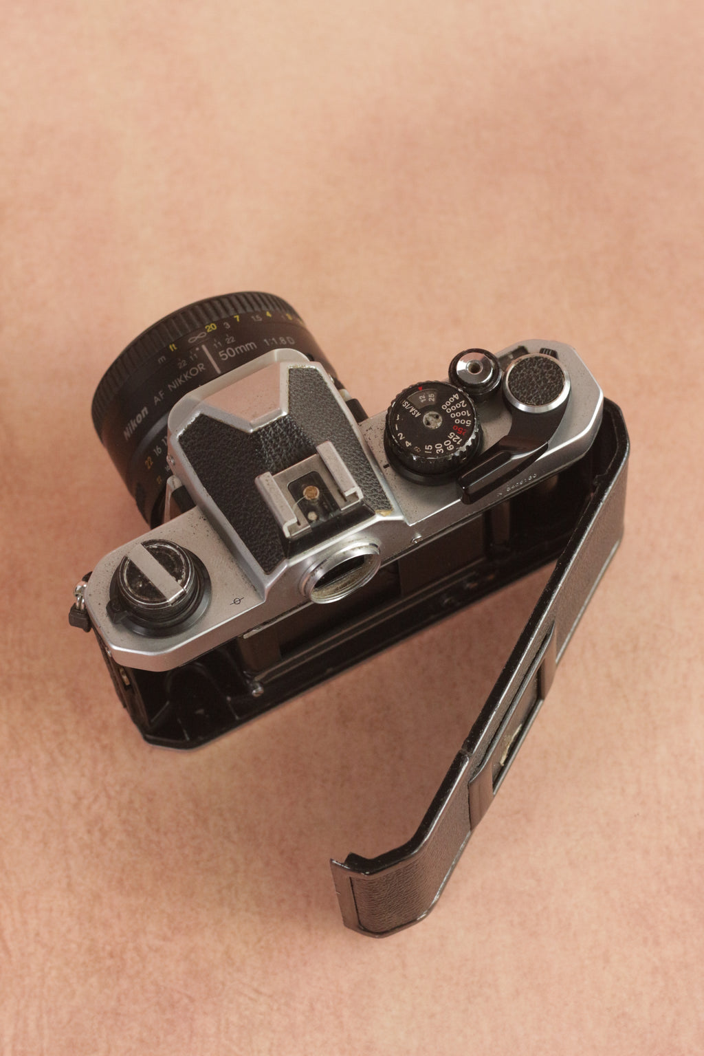 Nikon FM2n + Nikkor AF 50mm f/1.8D