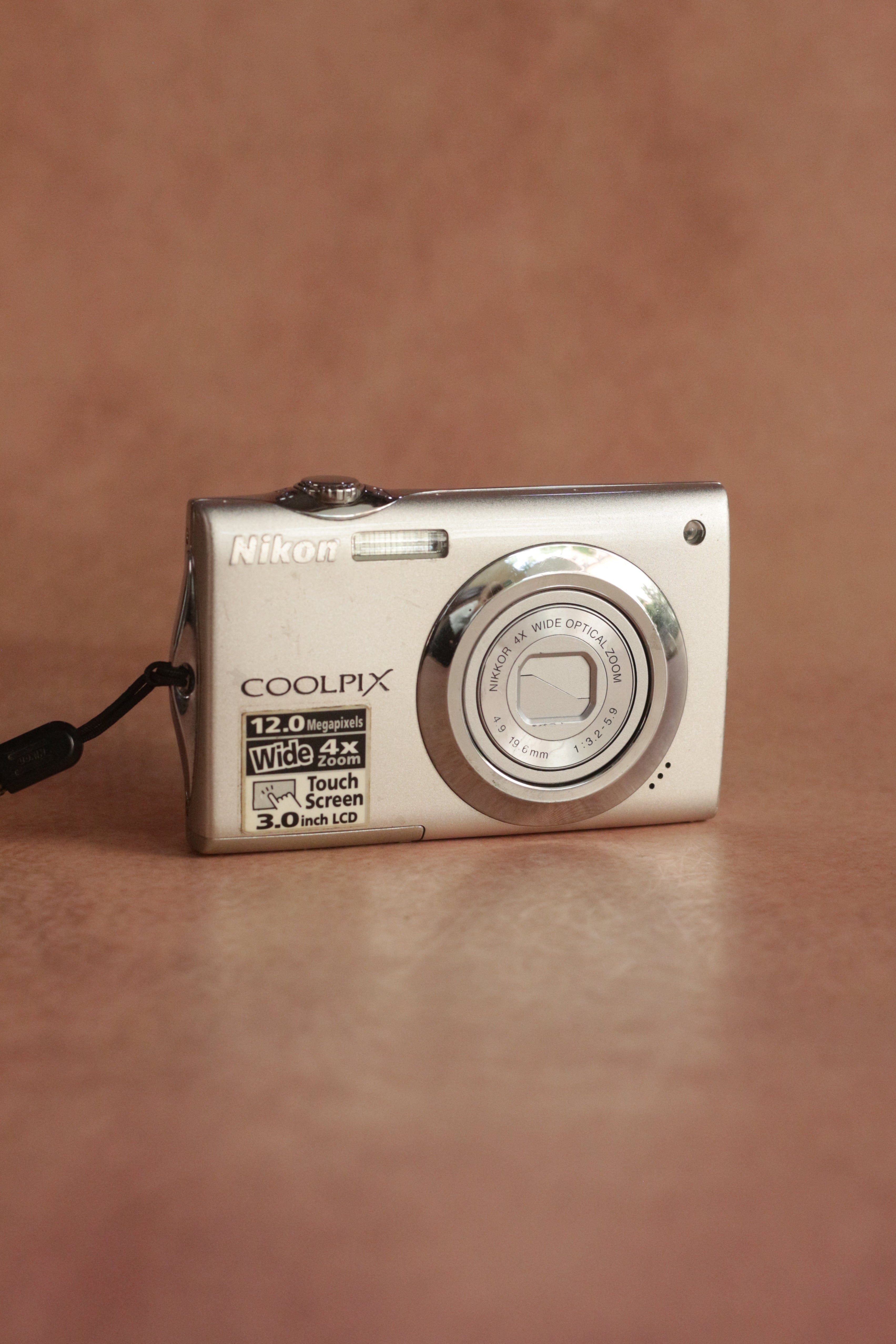 Nikon Coolpix S4000