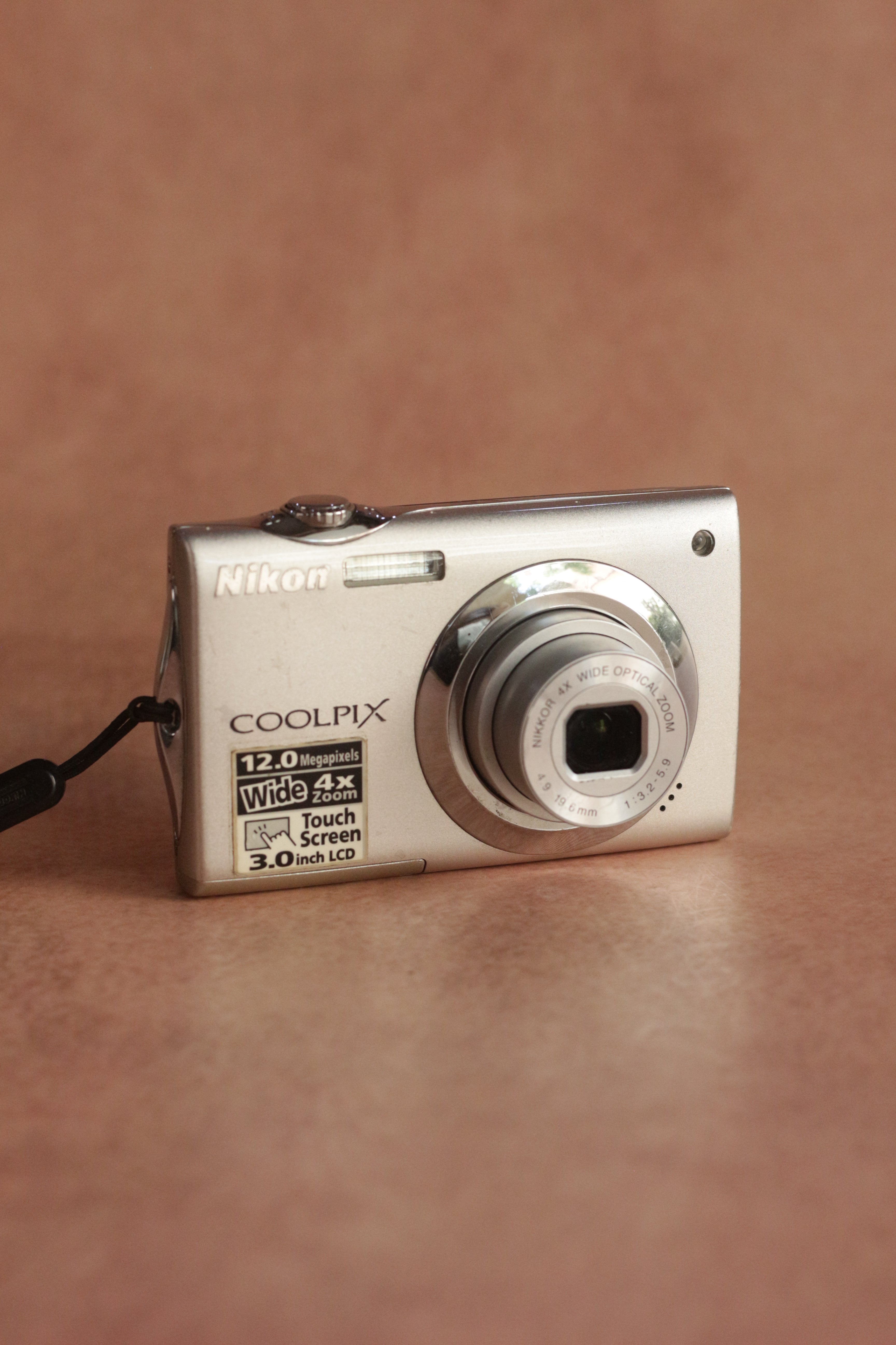 Nikon Coolpix S4000