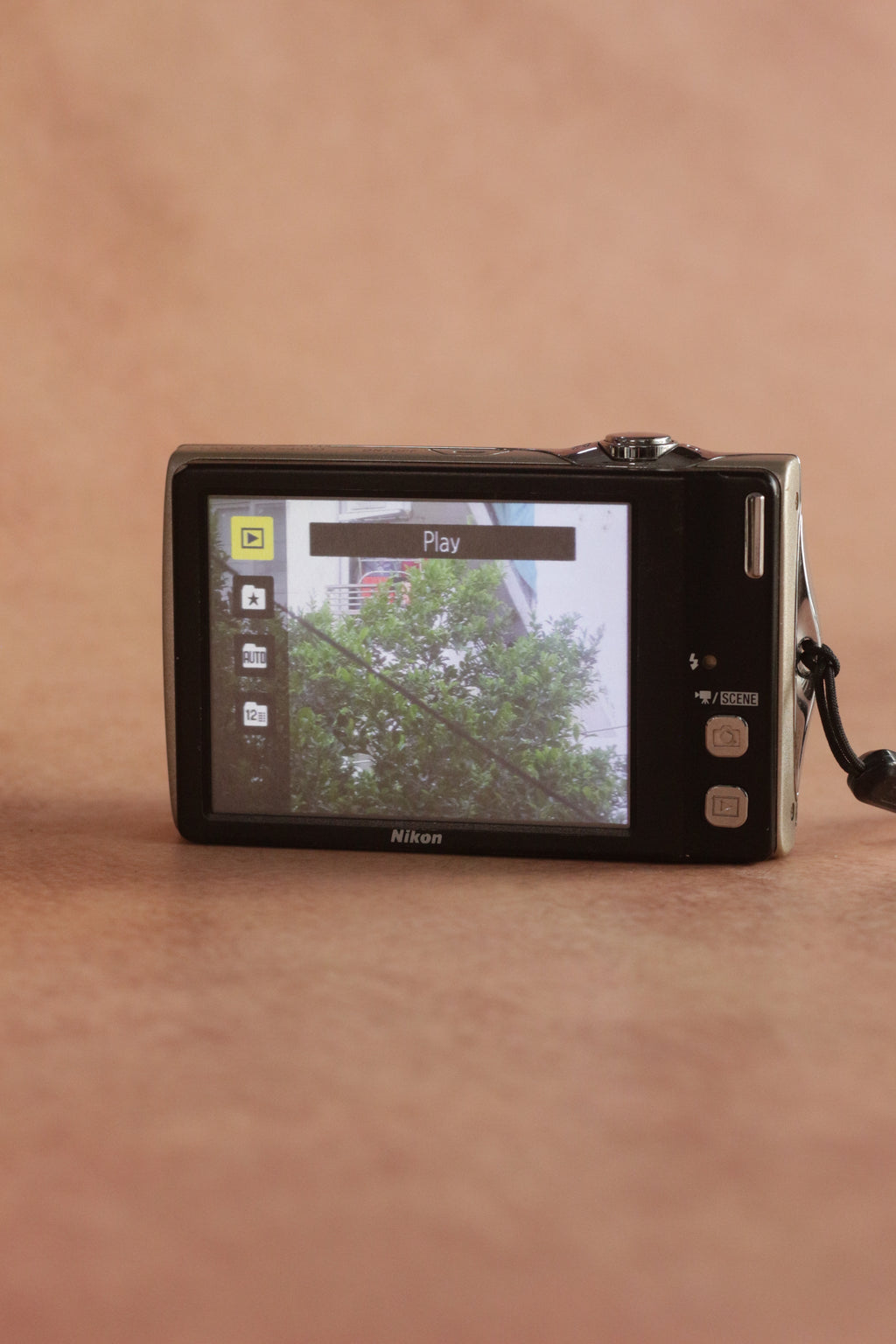 Nikon Coolpix S4000