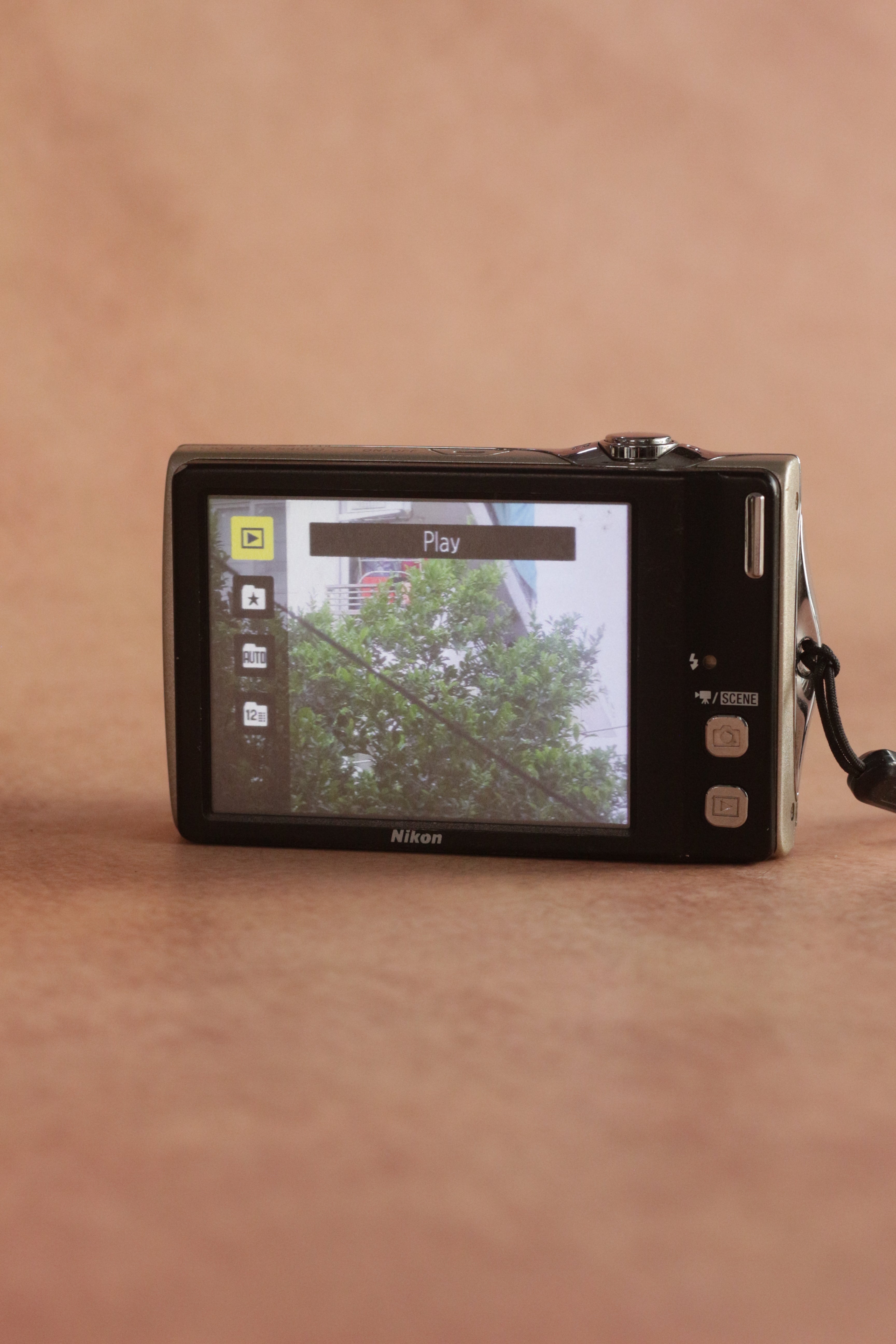 Nikon Coolpix S4000