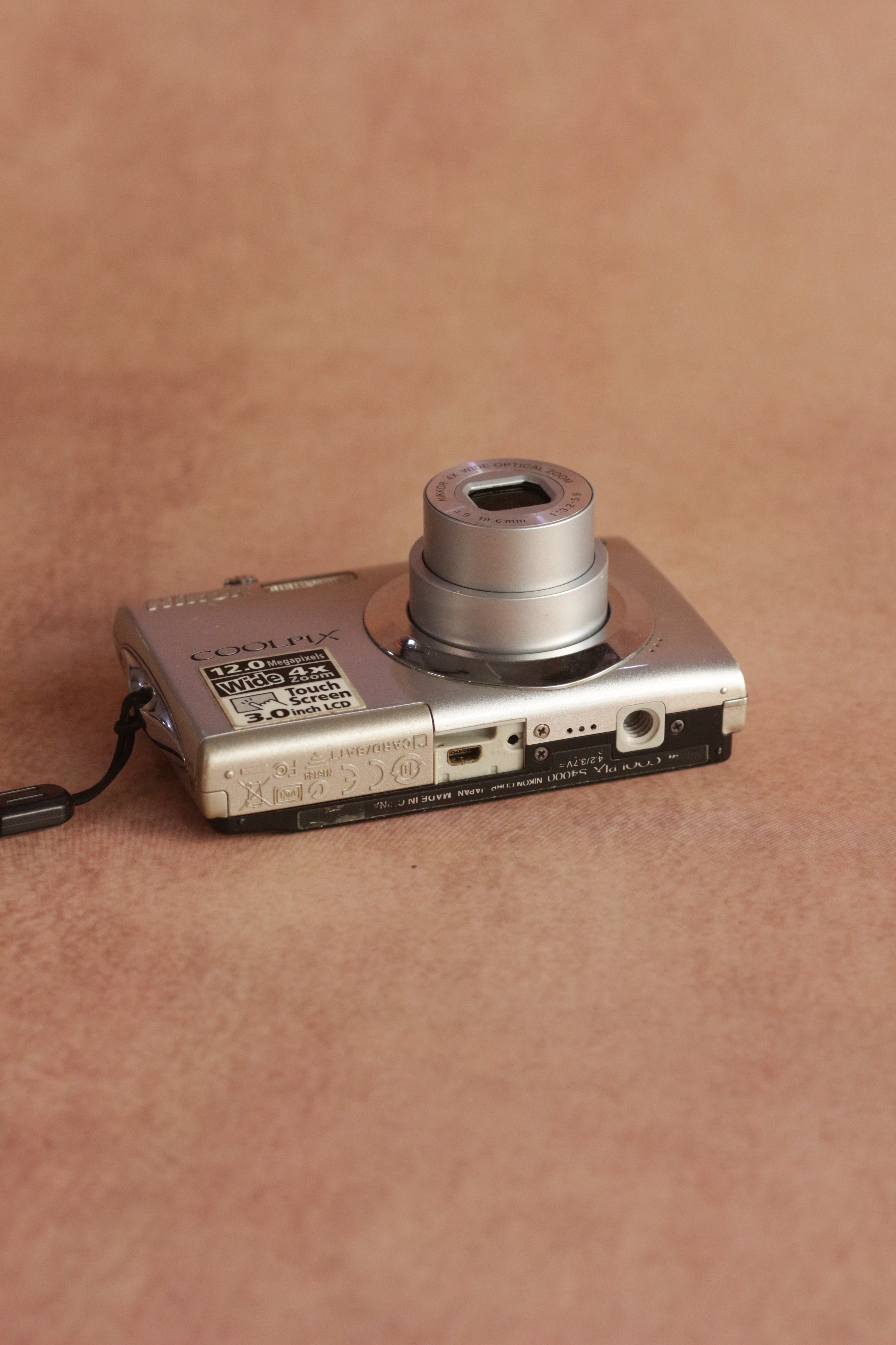 Nikon Coolpix S4000