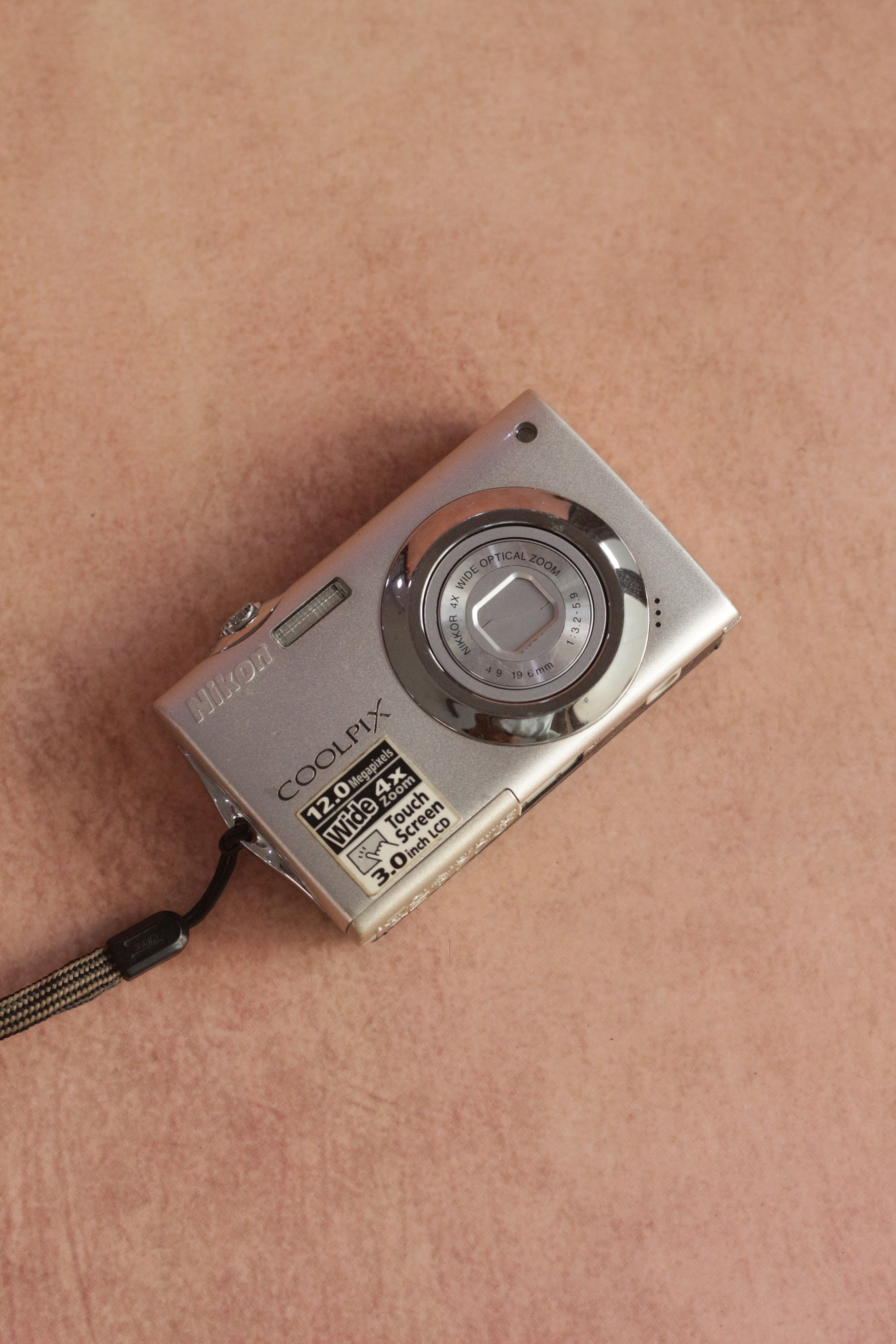 Nikon Coolpix S4000