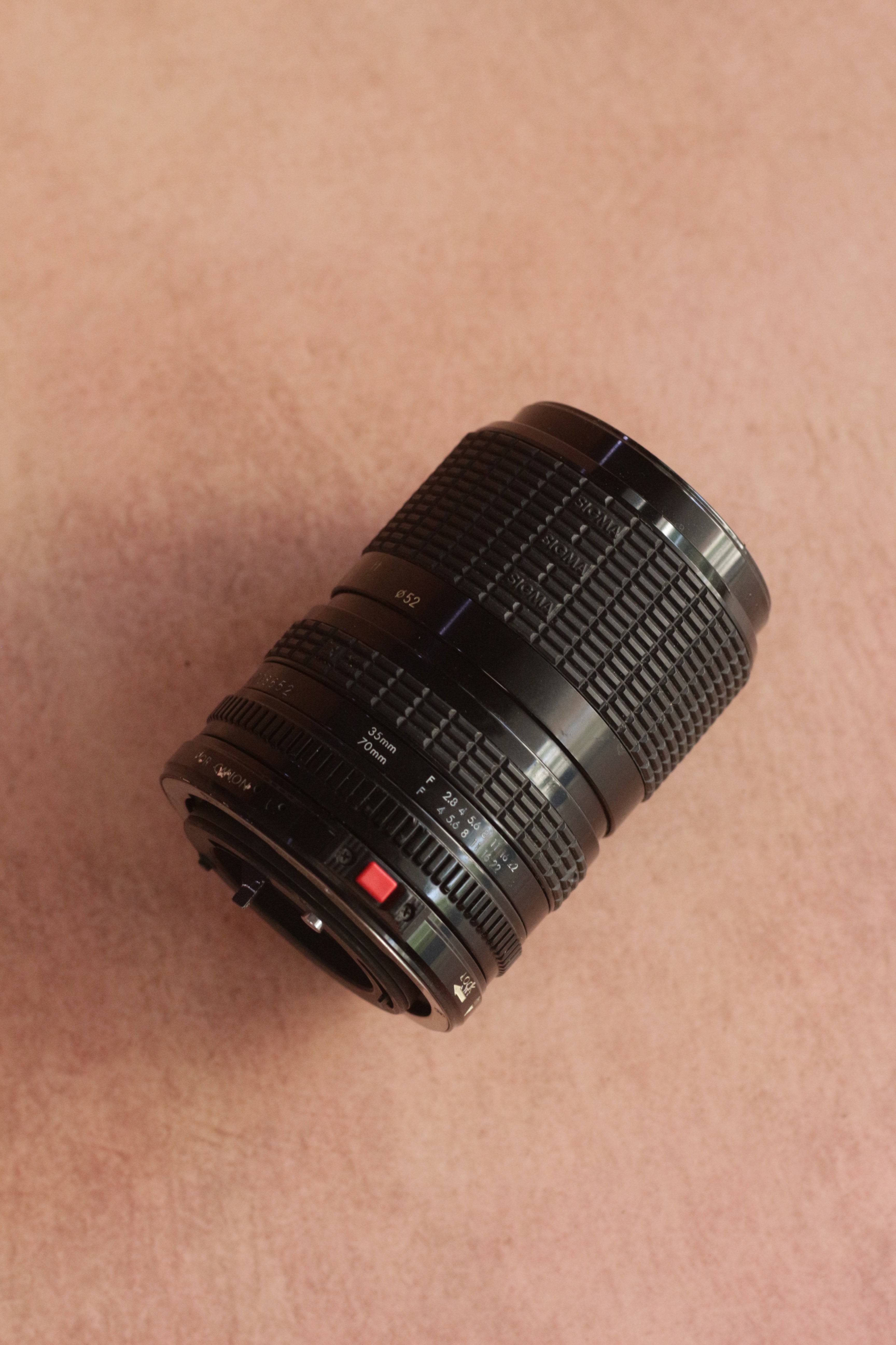 Sigma Standard Zoom 35-70mm F2.8-F4 - FD mount