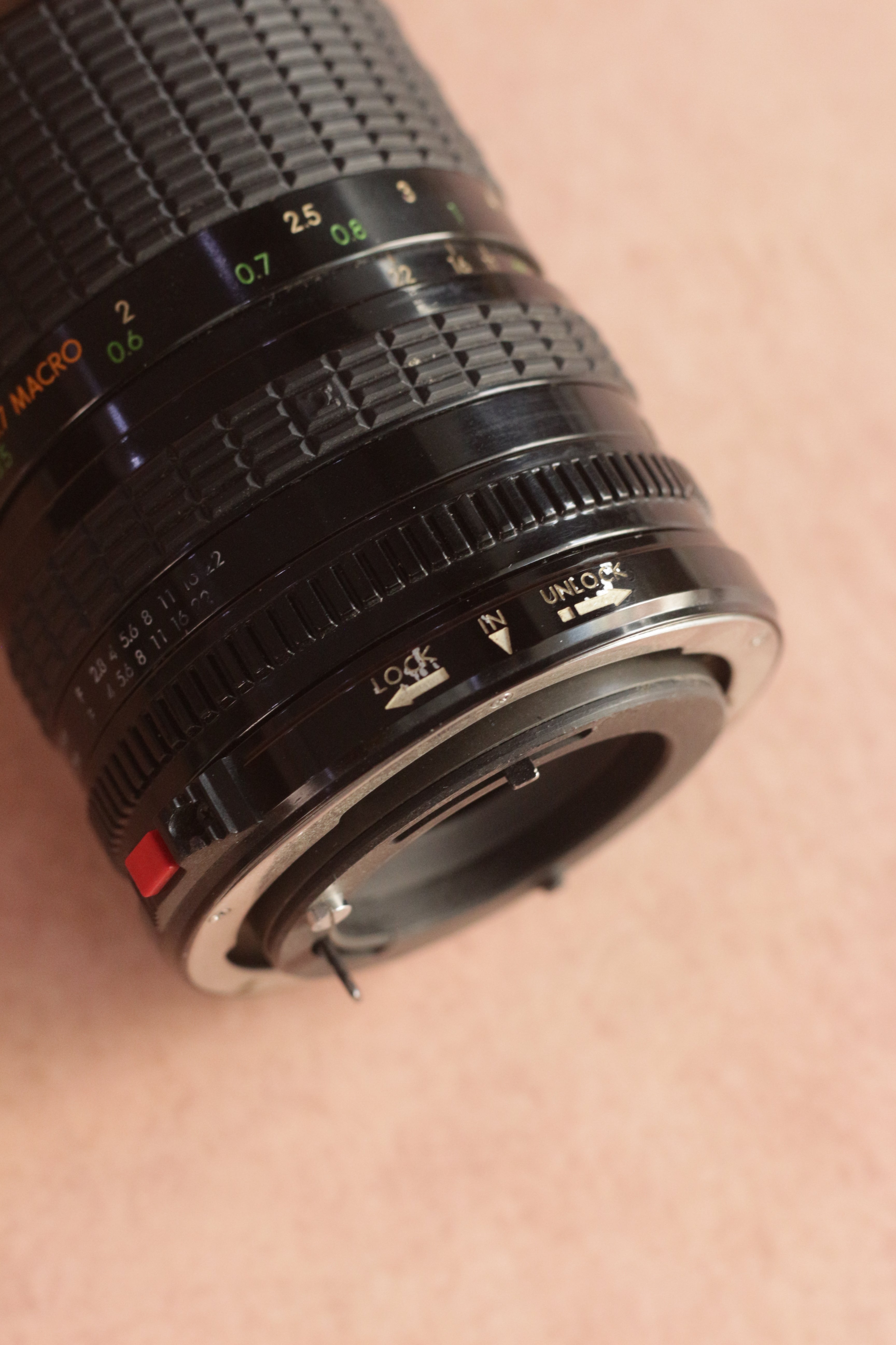Sigma Standard Zoom 35-70mm F2.8-F4 - FD mount