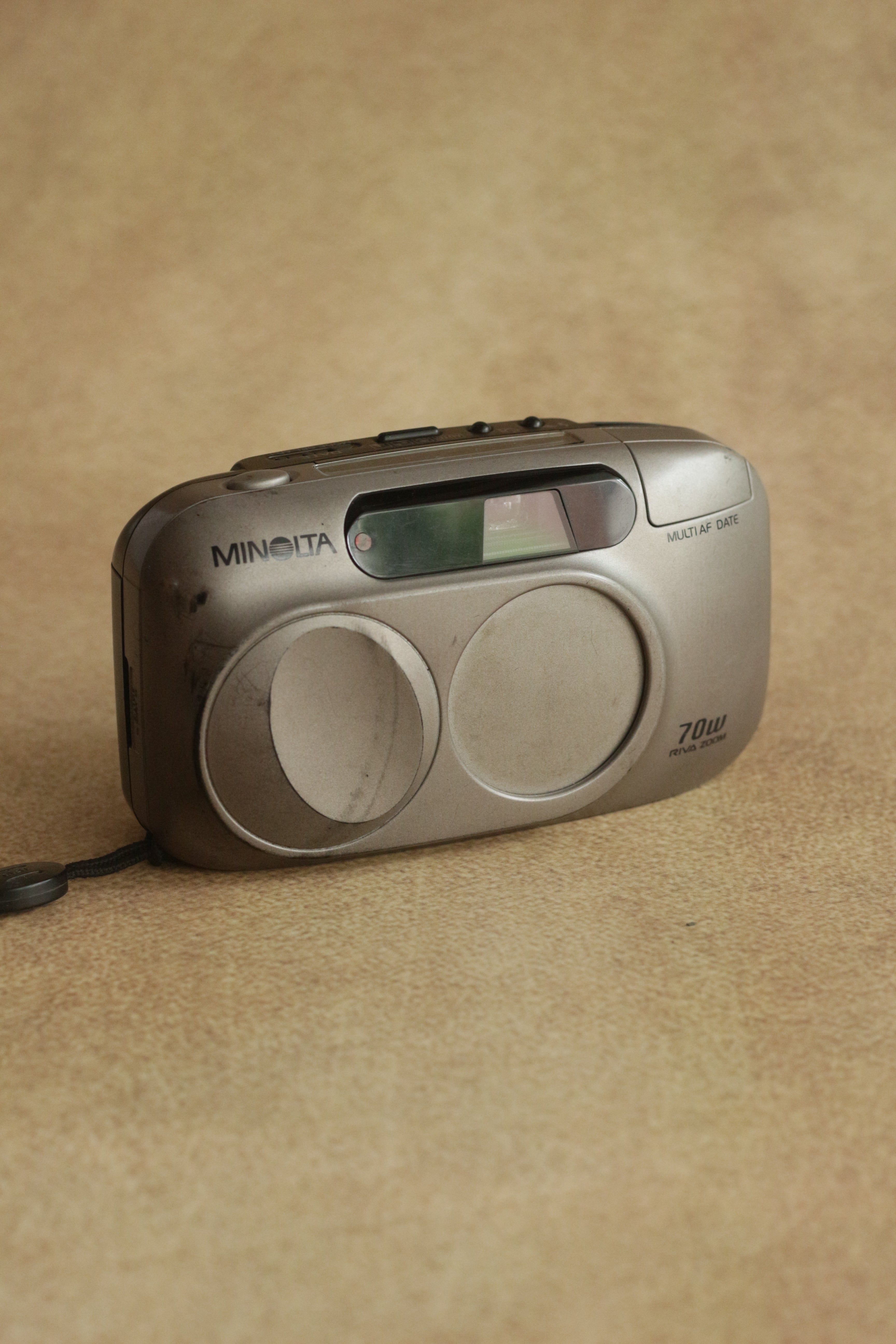 Minolta Riva Zoom 70W
