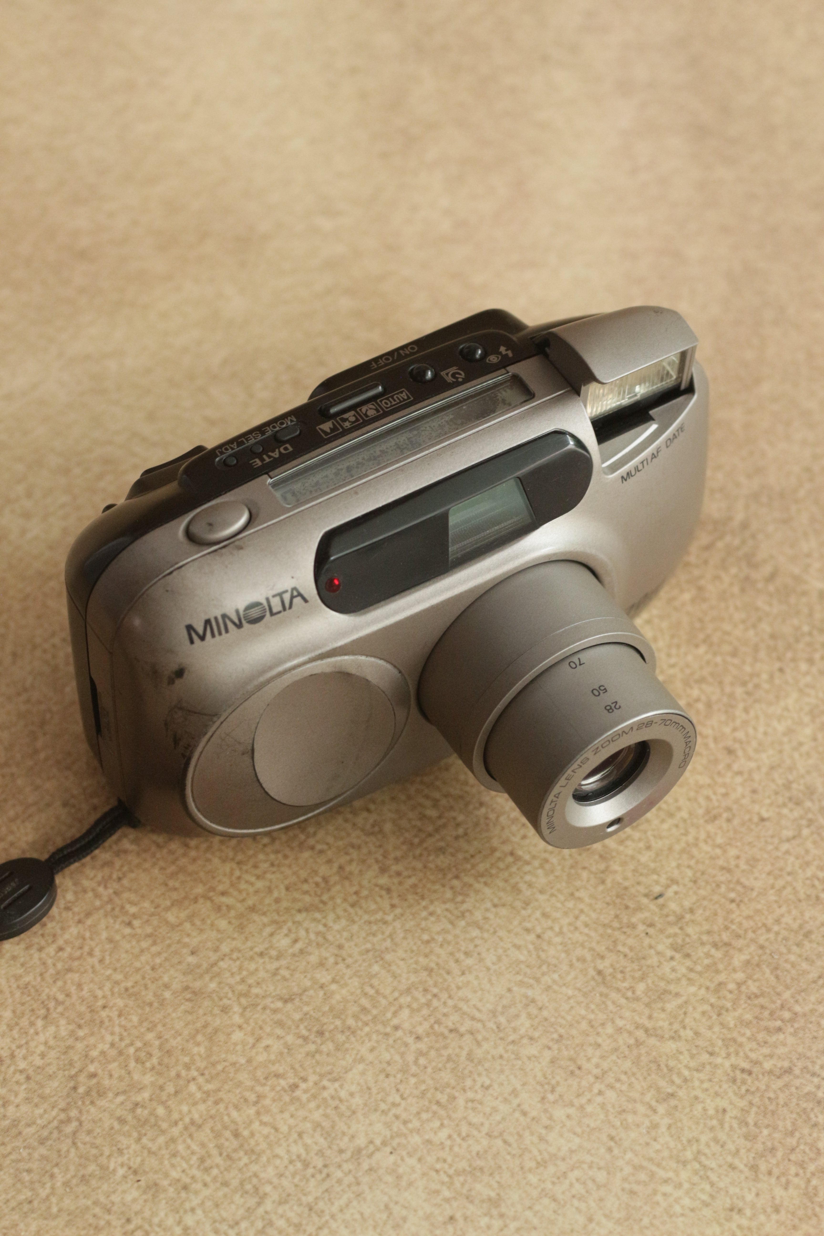 Minolta Riva Zoom 70W