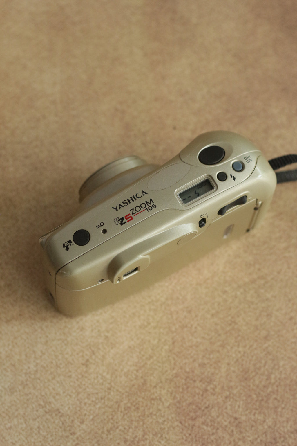 Yashica EZS Zoom 105