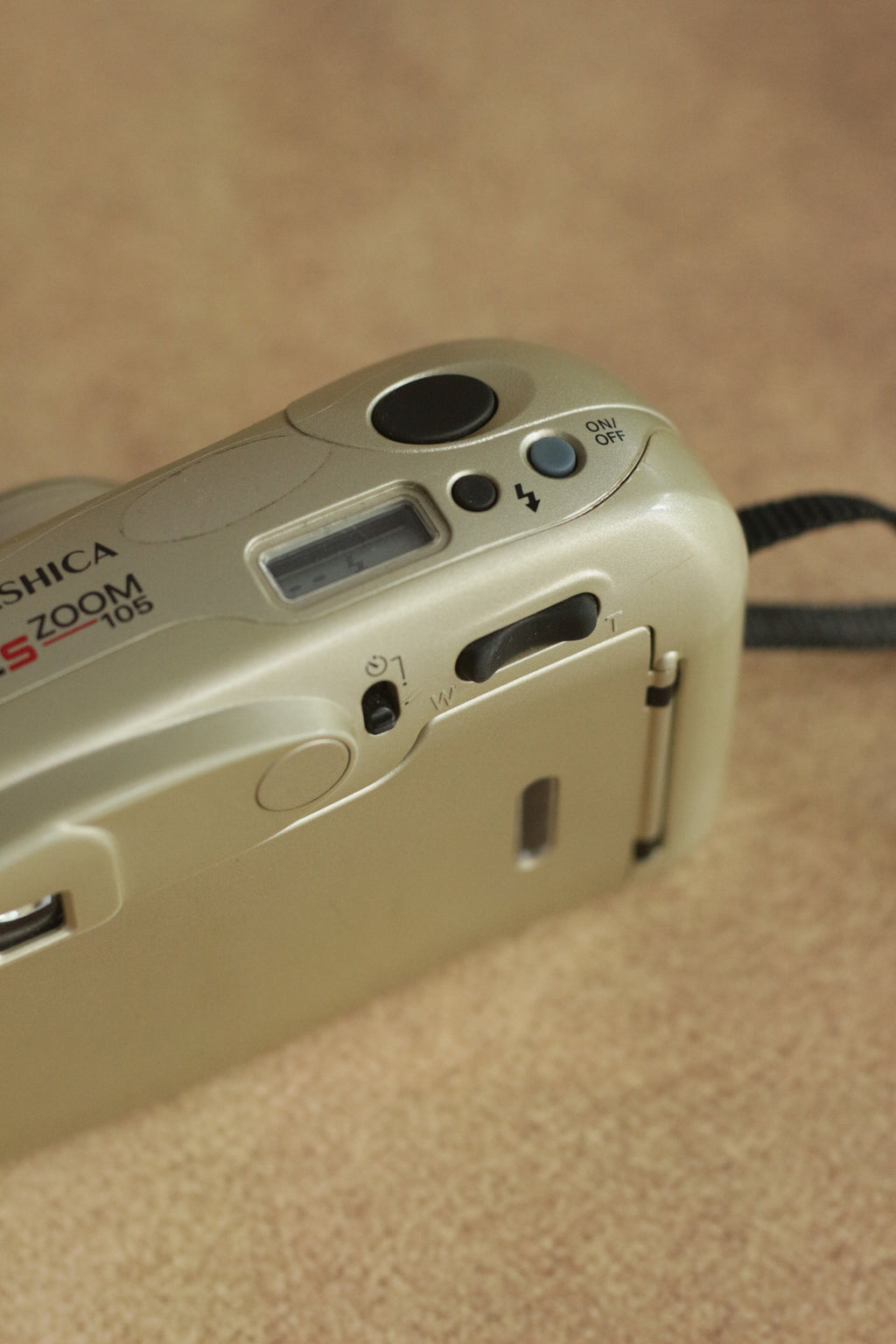 Yashica EZS Zoom 105